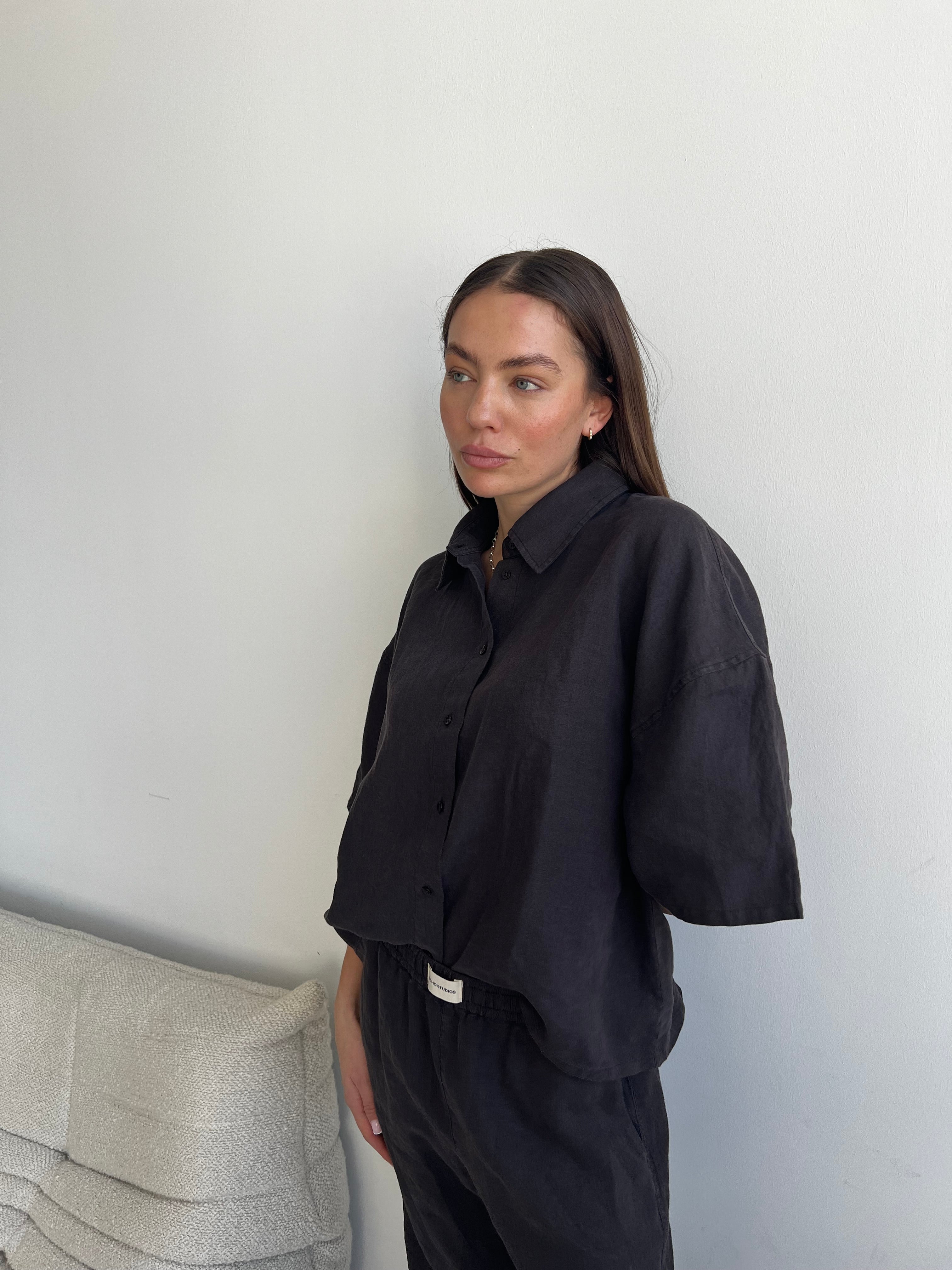 SOHO STUDIOS TONI LINEN BLOUSE raw chocolate