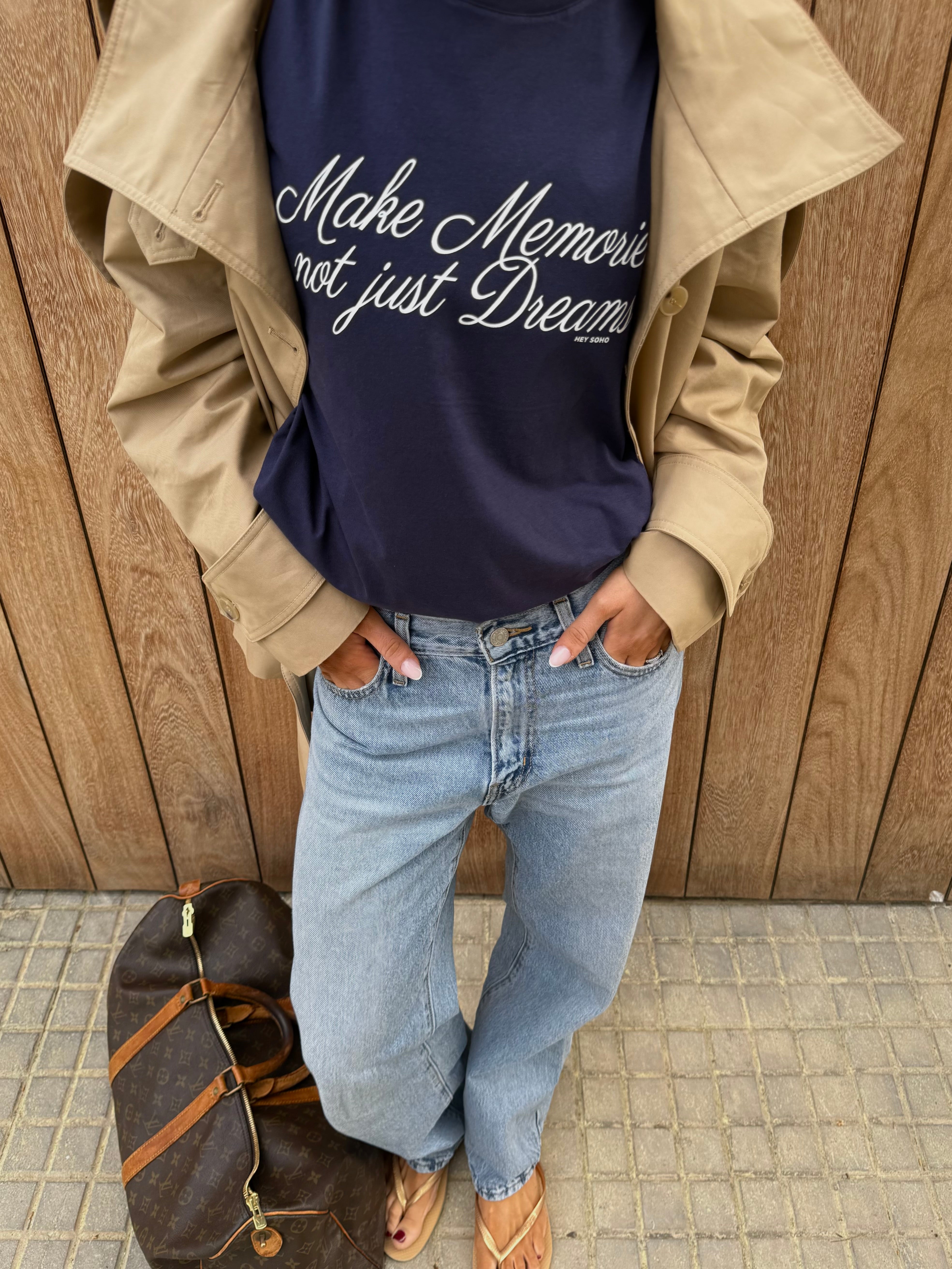 MAKE MEMORIES T-SHIRT NAVY