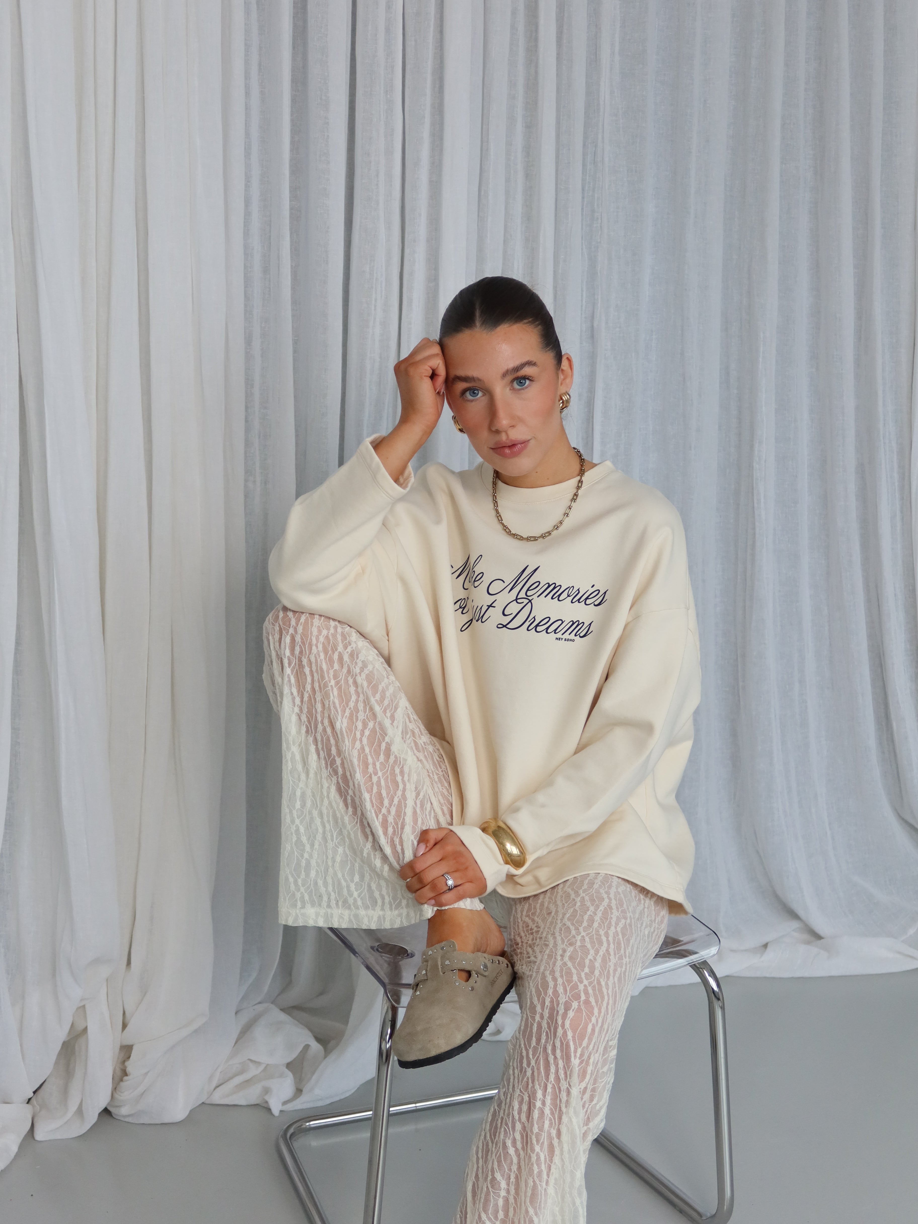 MAKE MEMORIES SWEATSHIRT