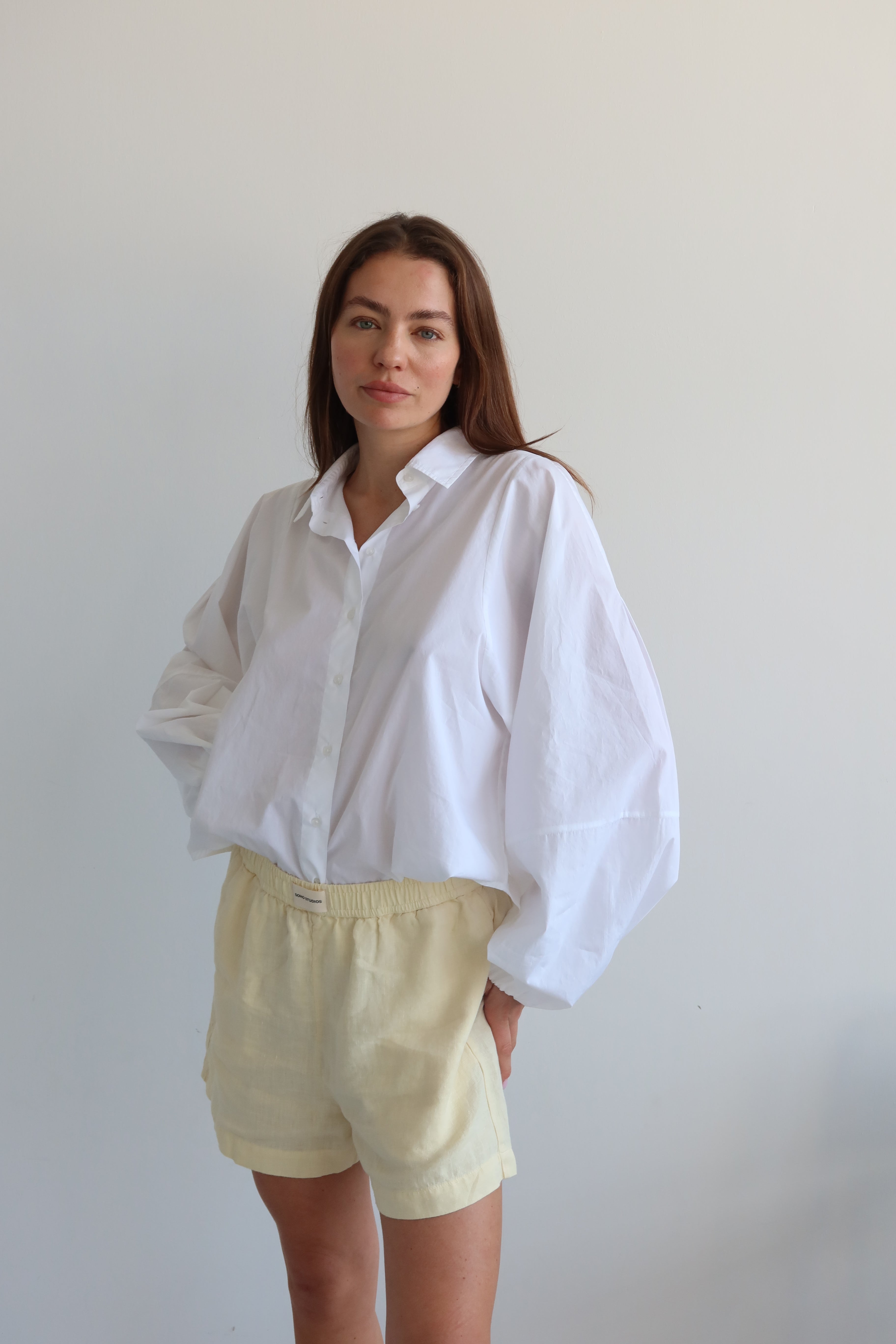 SOHO STUDIOS NOEMI VOLUME BLOUSE white