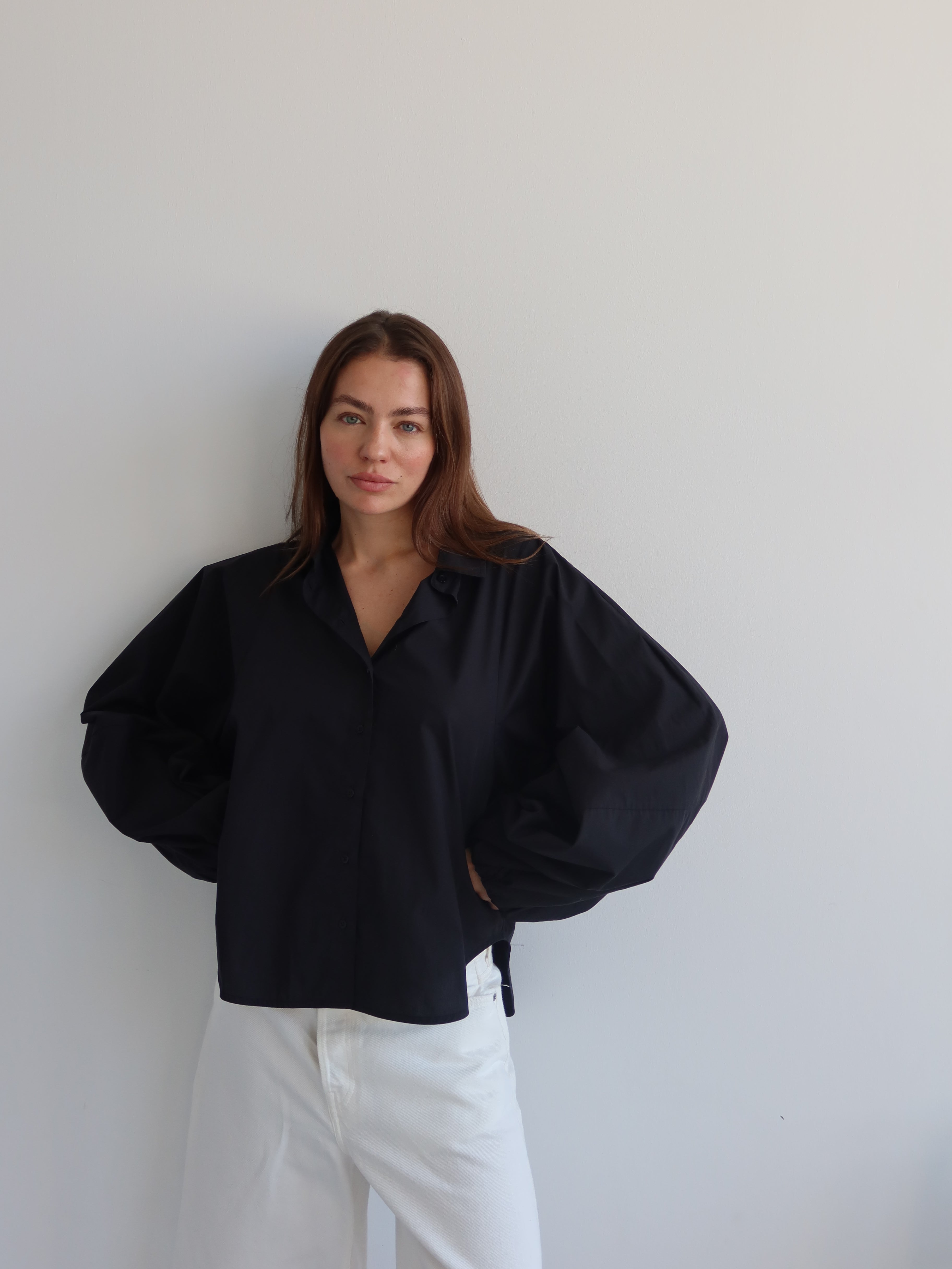 SOHO STUDIOS NOEMI VOLUME BLOUSE black