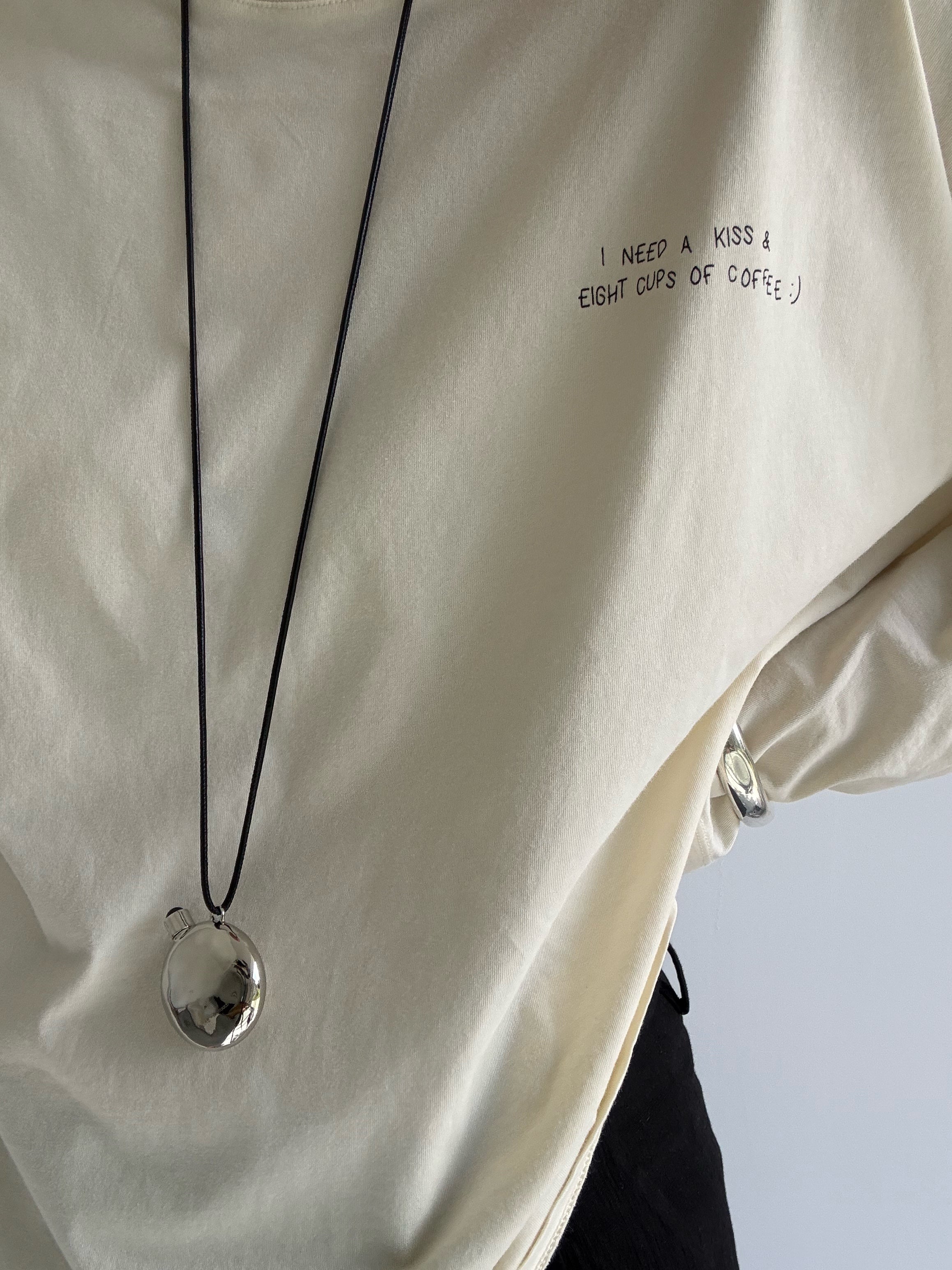 KISS & COFFEE LONGSLEEVE OFF WHITE