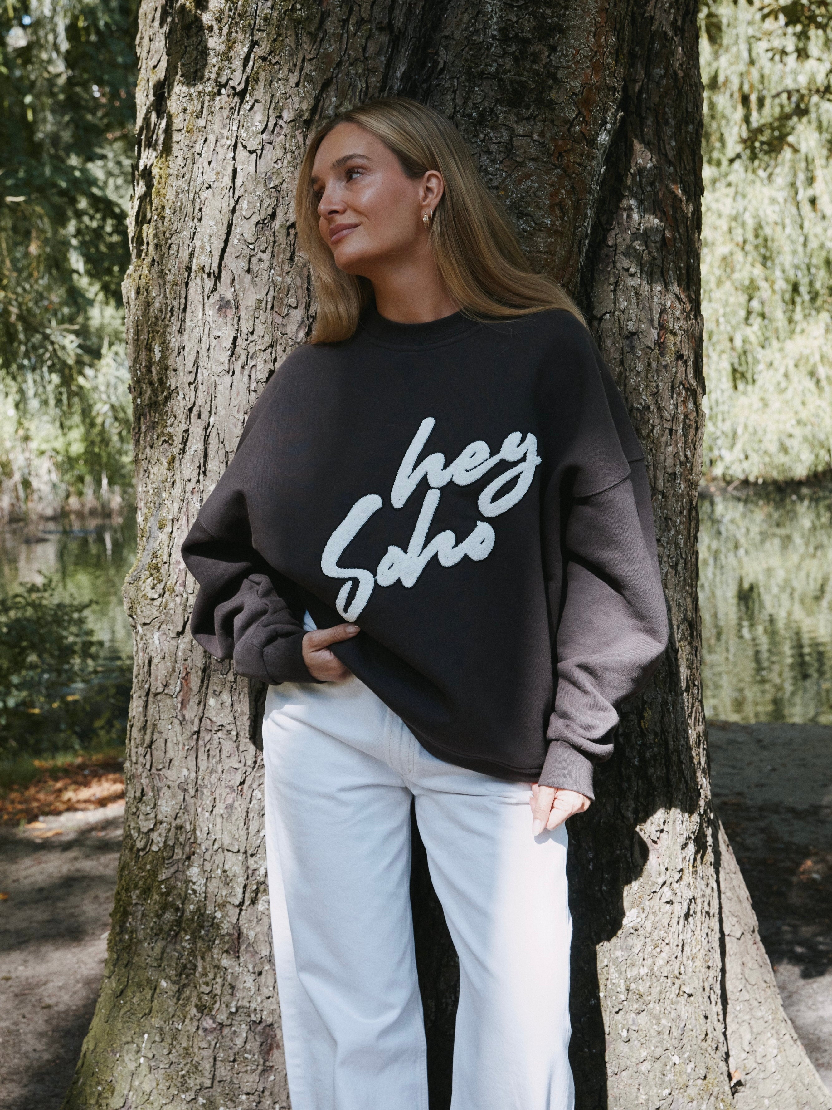 HEY SOHO APPLIKATION SWEATSHIRT COFFEE BEAN