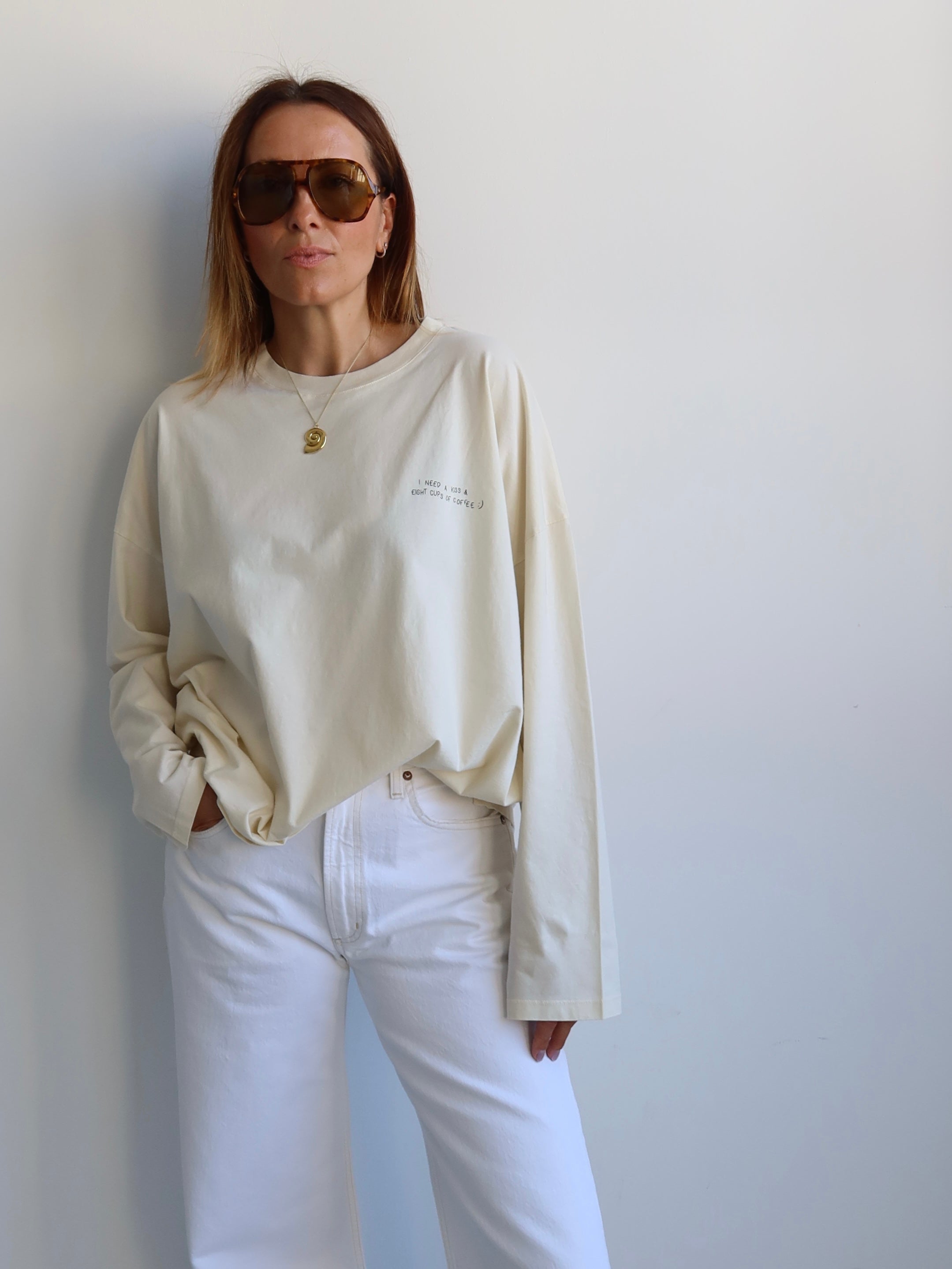 KISS & COFFEE LONGSLEEVE OFF WHITE