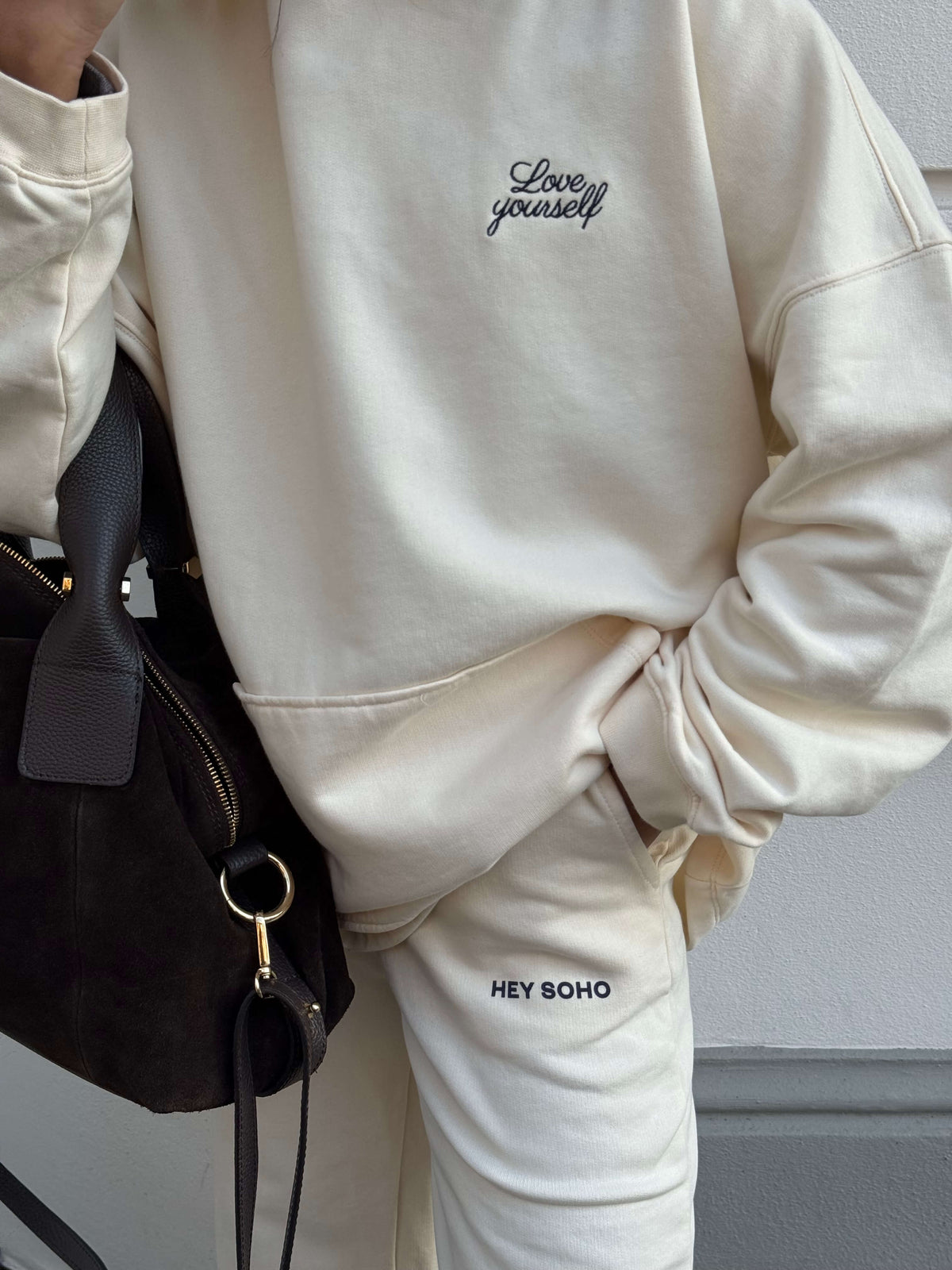 LOVE YOURSELF HOODIE creme