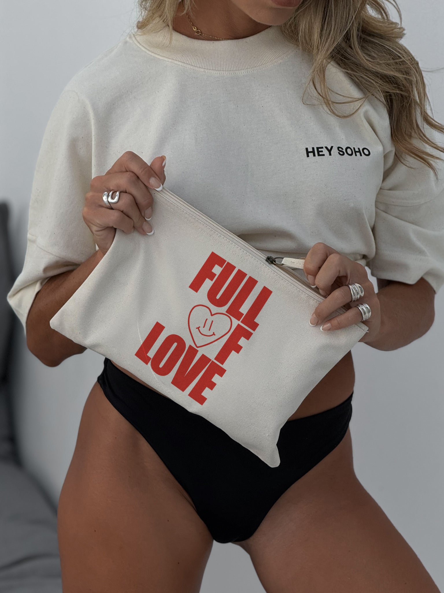 FULL OF LOVE Pouch