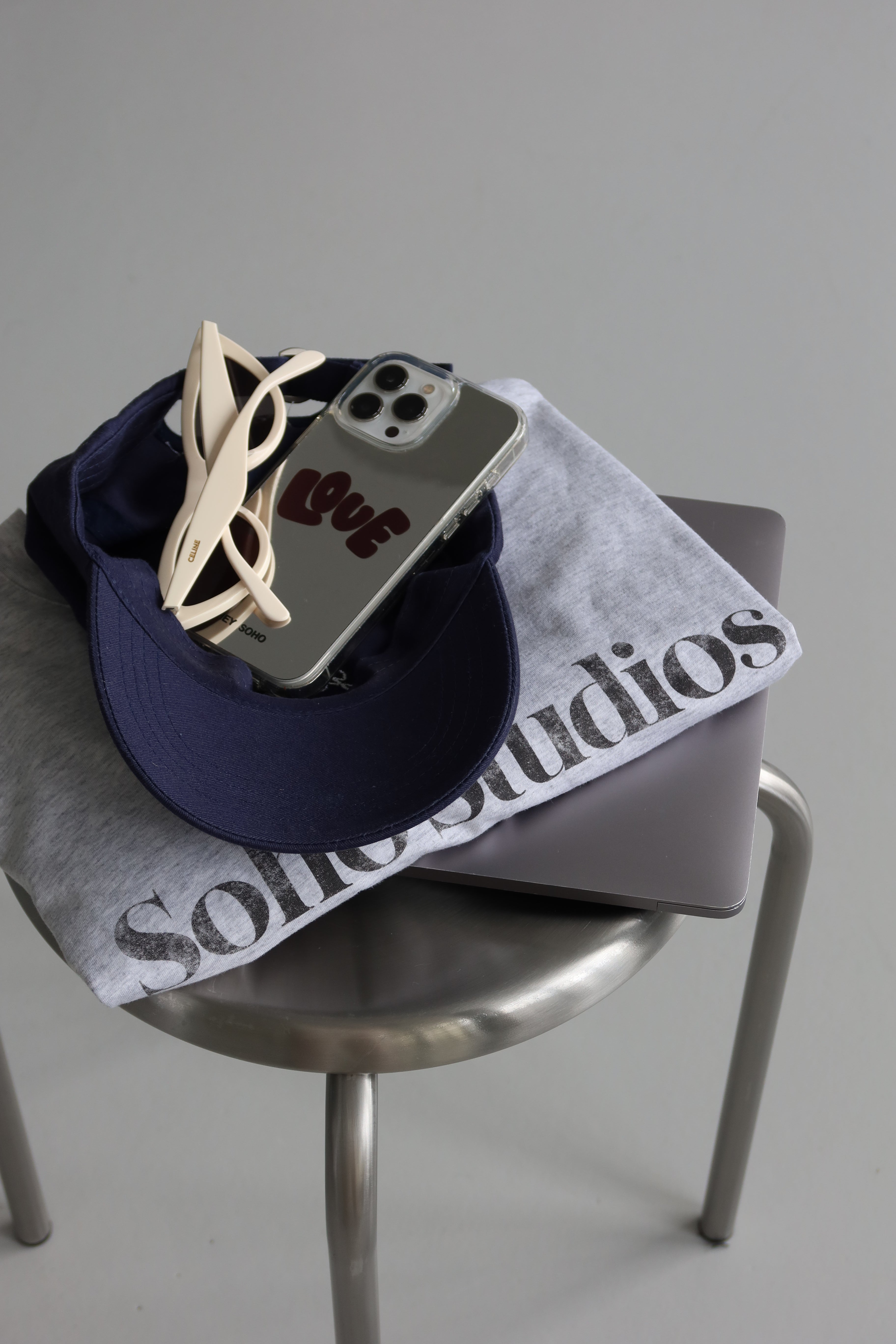 HEY SOHO LOVE Handyhülle braun