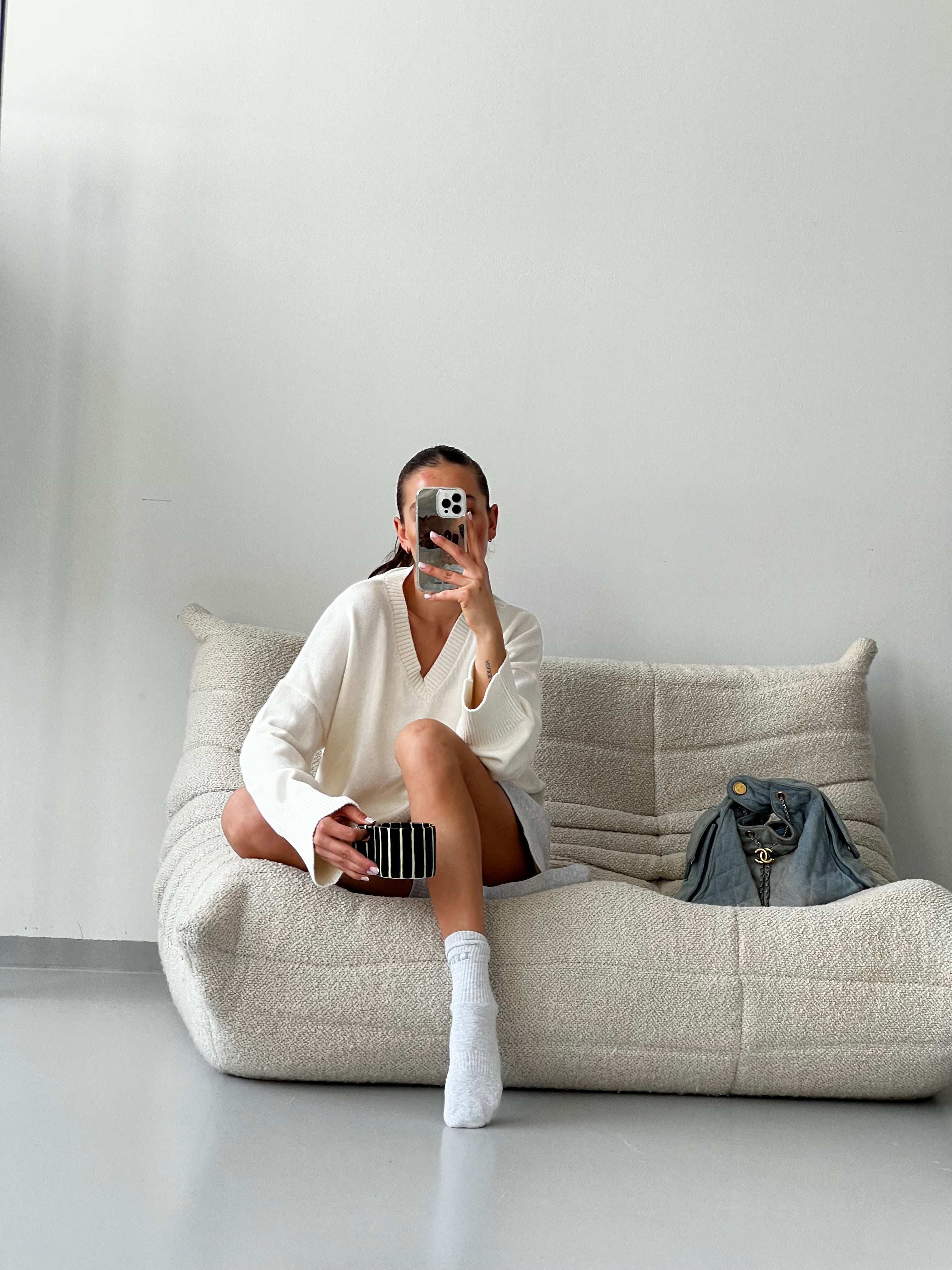 ISABELLE V-NECK offwhite