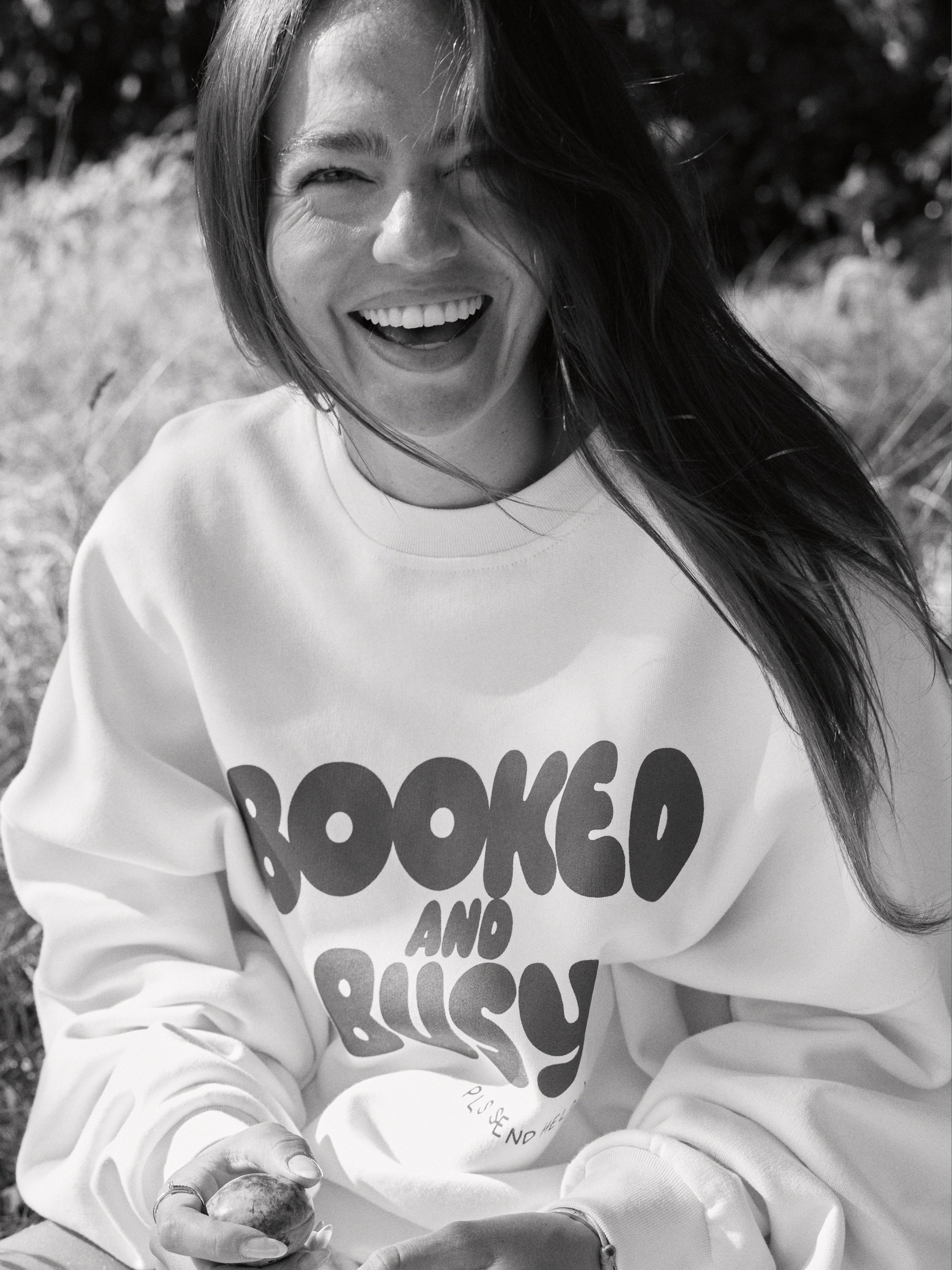 SEND HELP SWEATSHIRT OFF WHITE