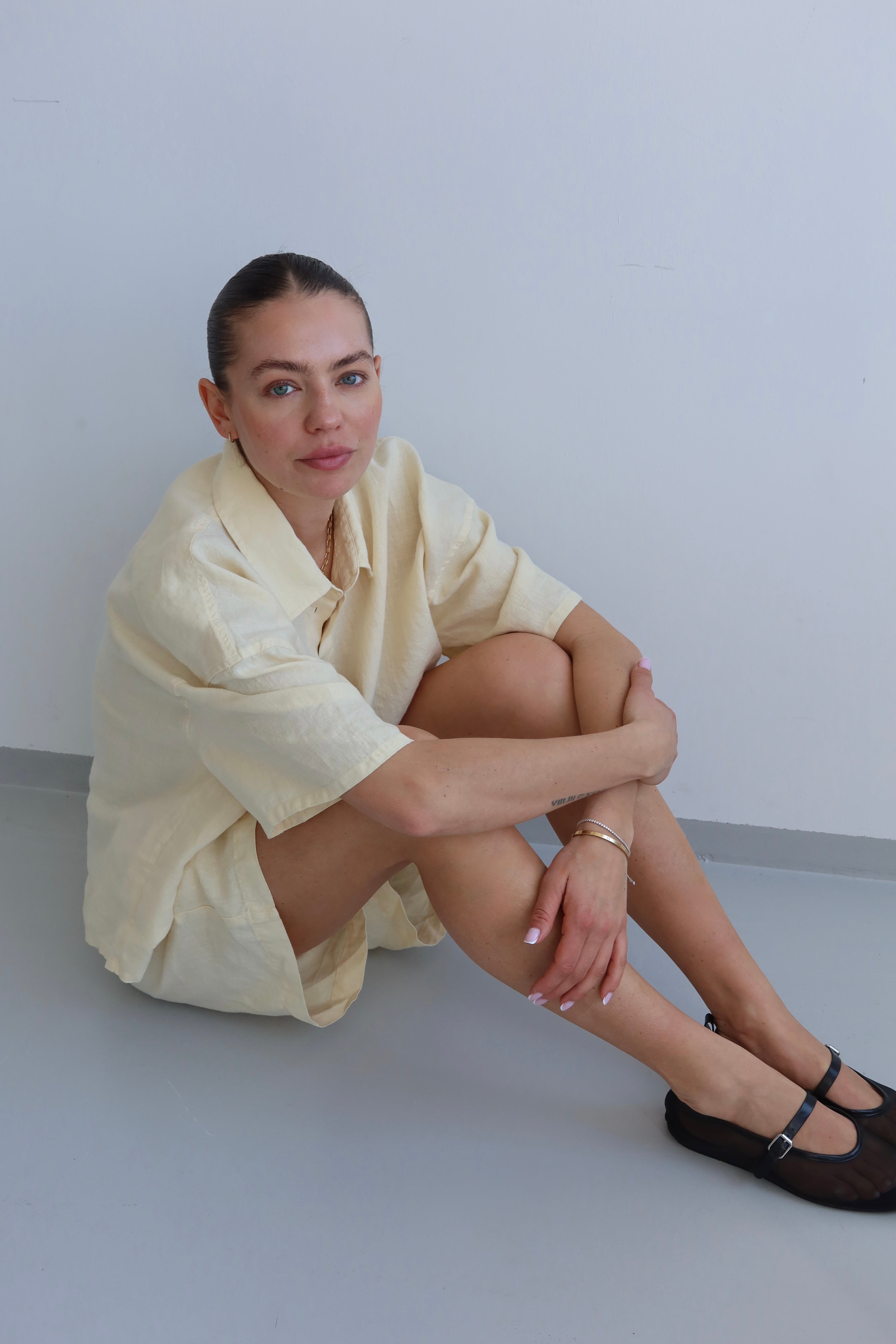 SOHO STUDIOS FILIPA LINEN SHORTS butter yellow