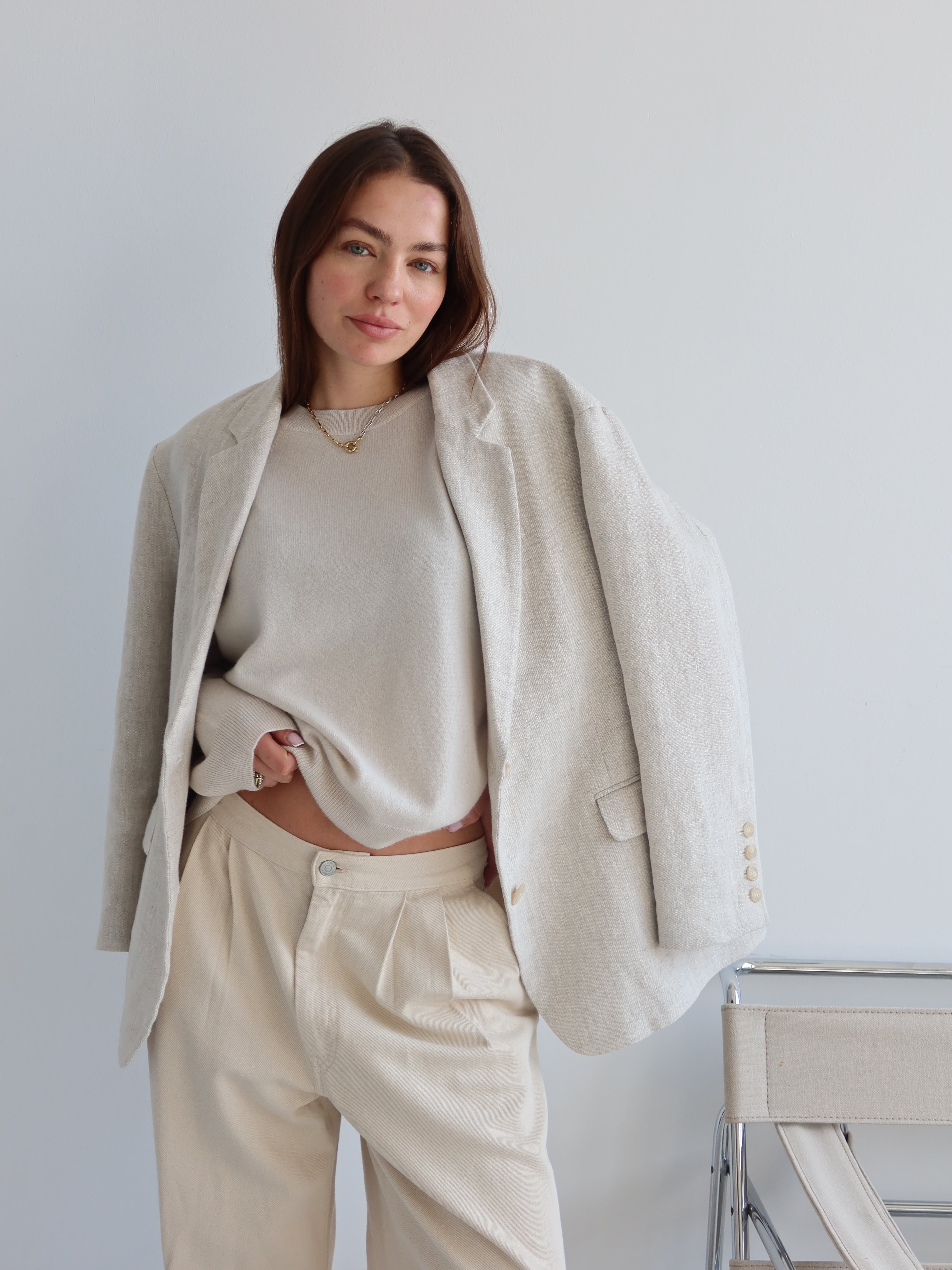 ANNA CREWNECK oatmilk