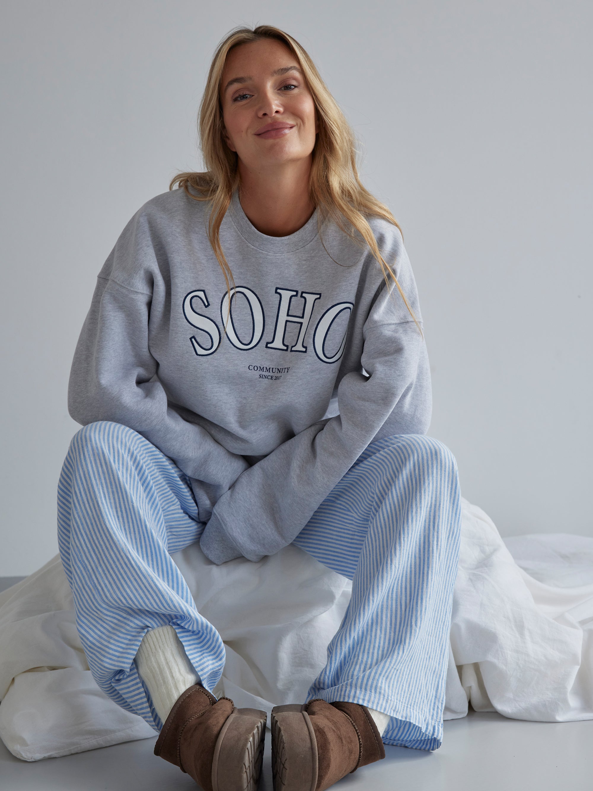 SOHO COLLEGE Sweater