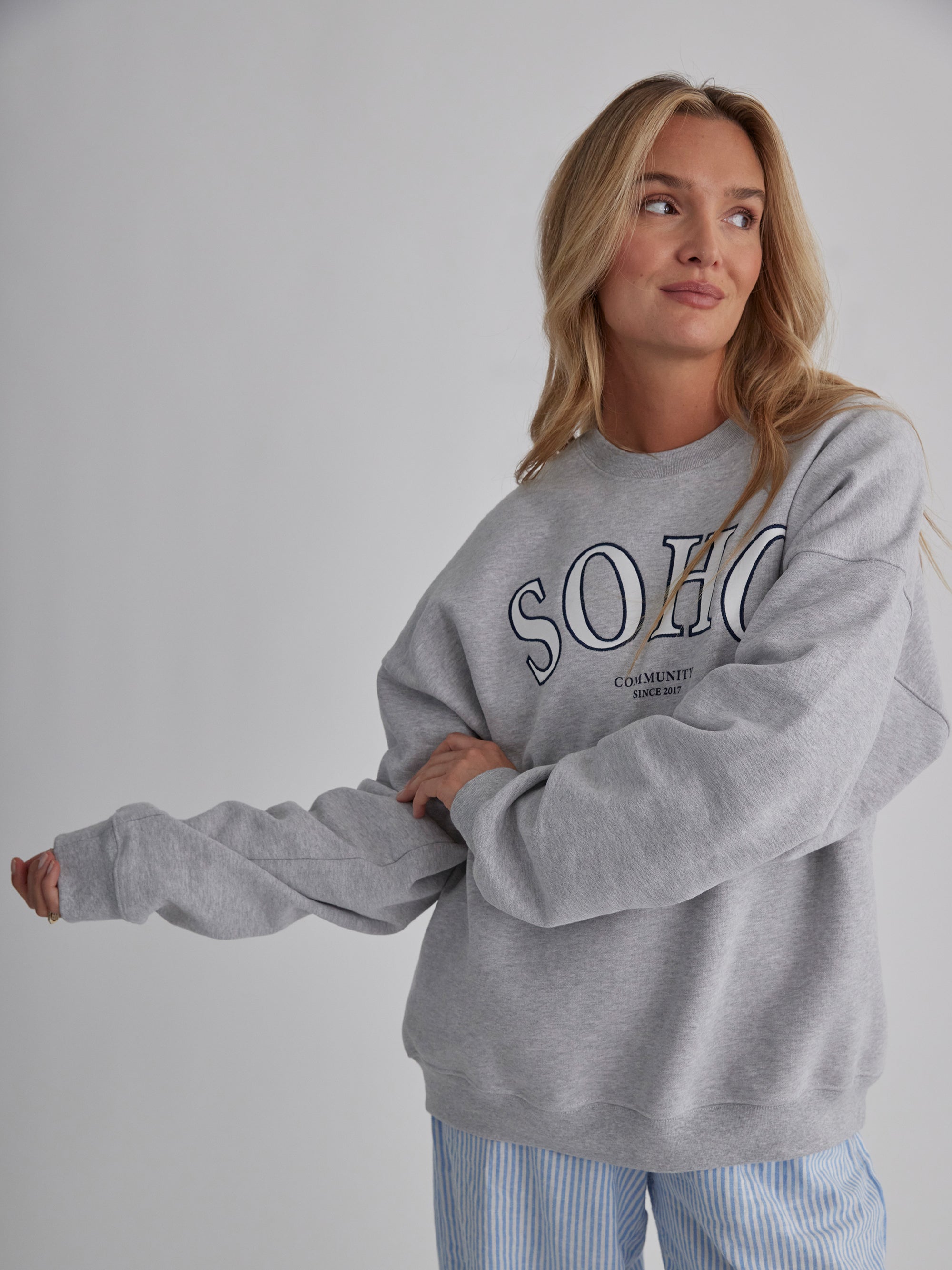 SOHO COLLEGE Sweater