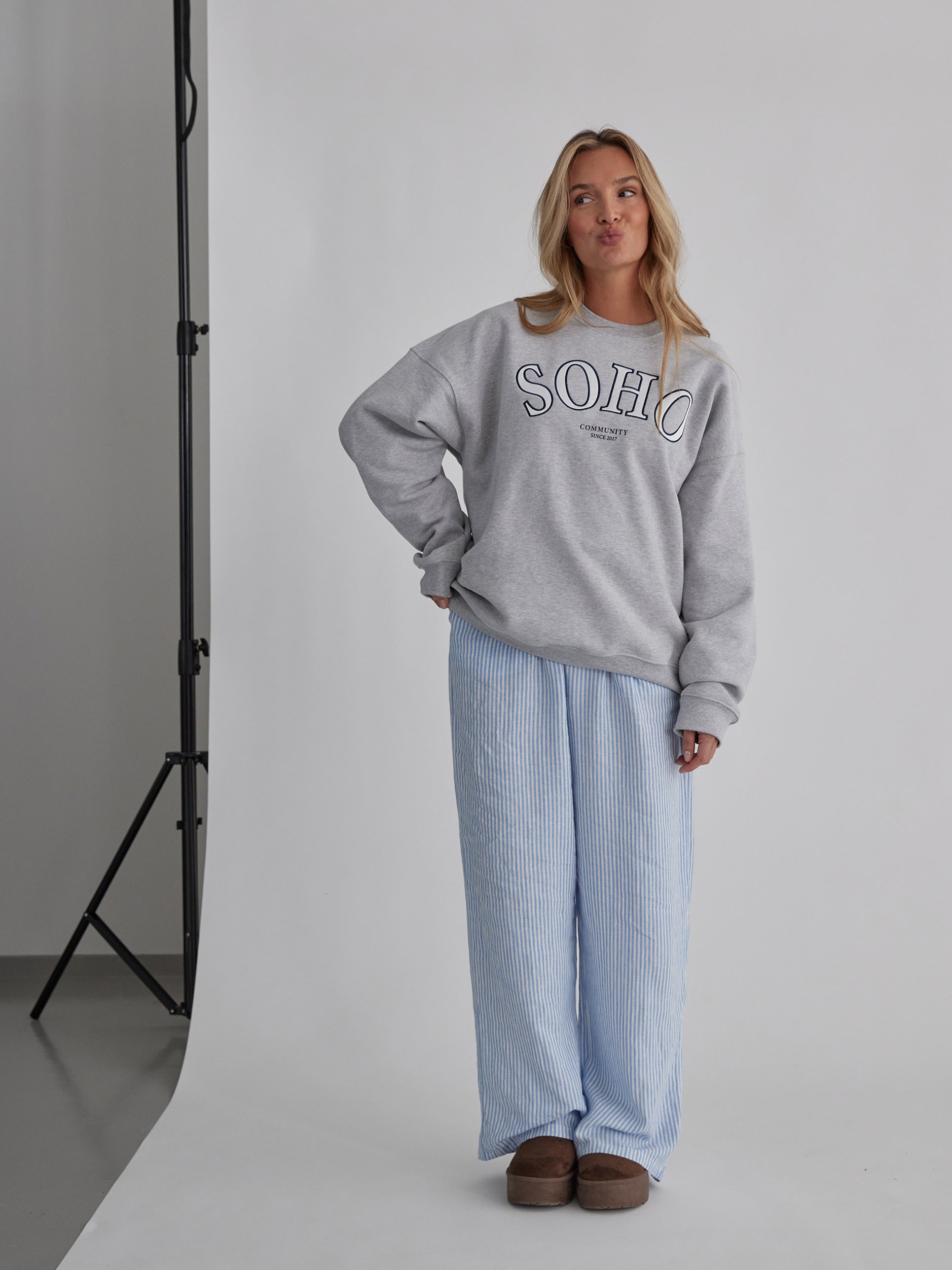 SOHO COLLEGE Sweater