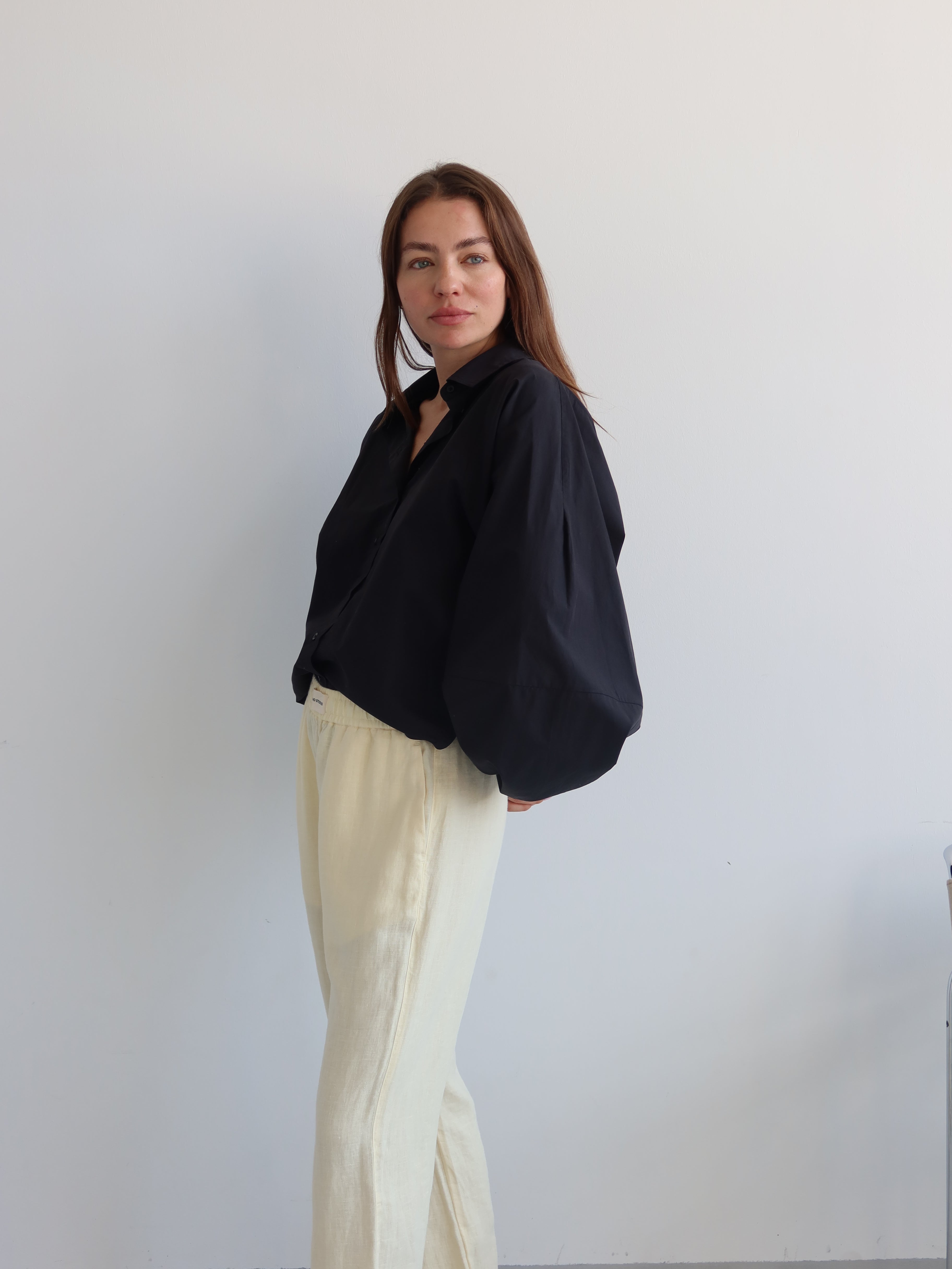 SOHO STUDIOS NOEMI VOLUME BLOUSE black