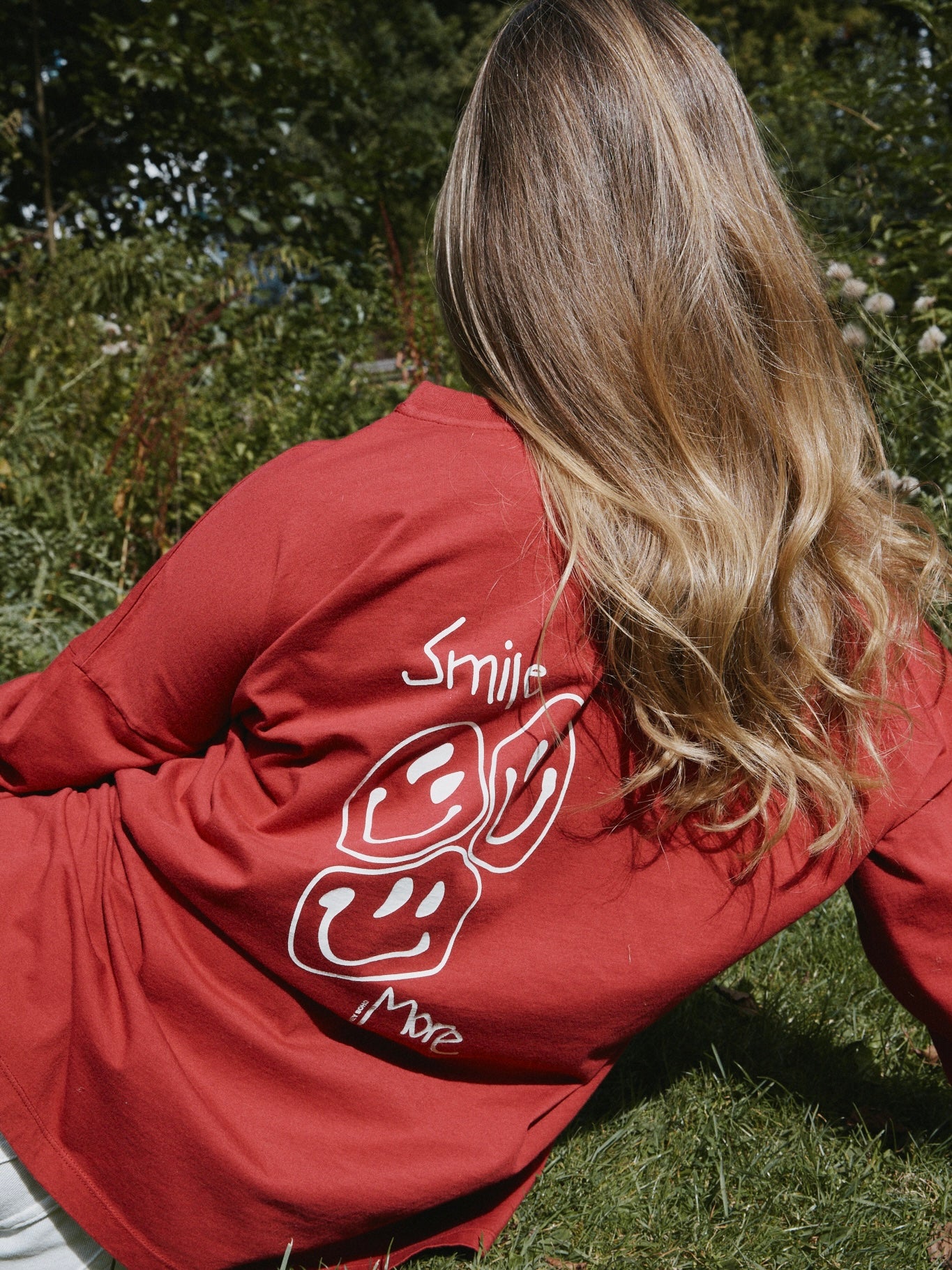 SMILEY LONGSLEEVE BURGUNDY I OFFWHITE
