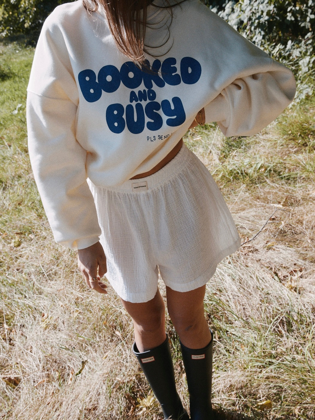 SEND HELP SWEATSHIRT OFF WHITE