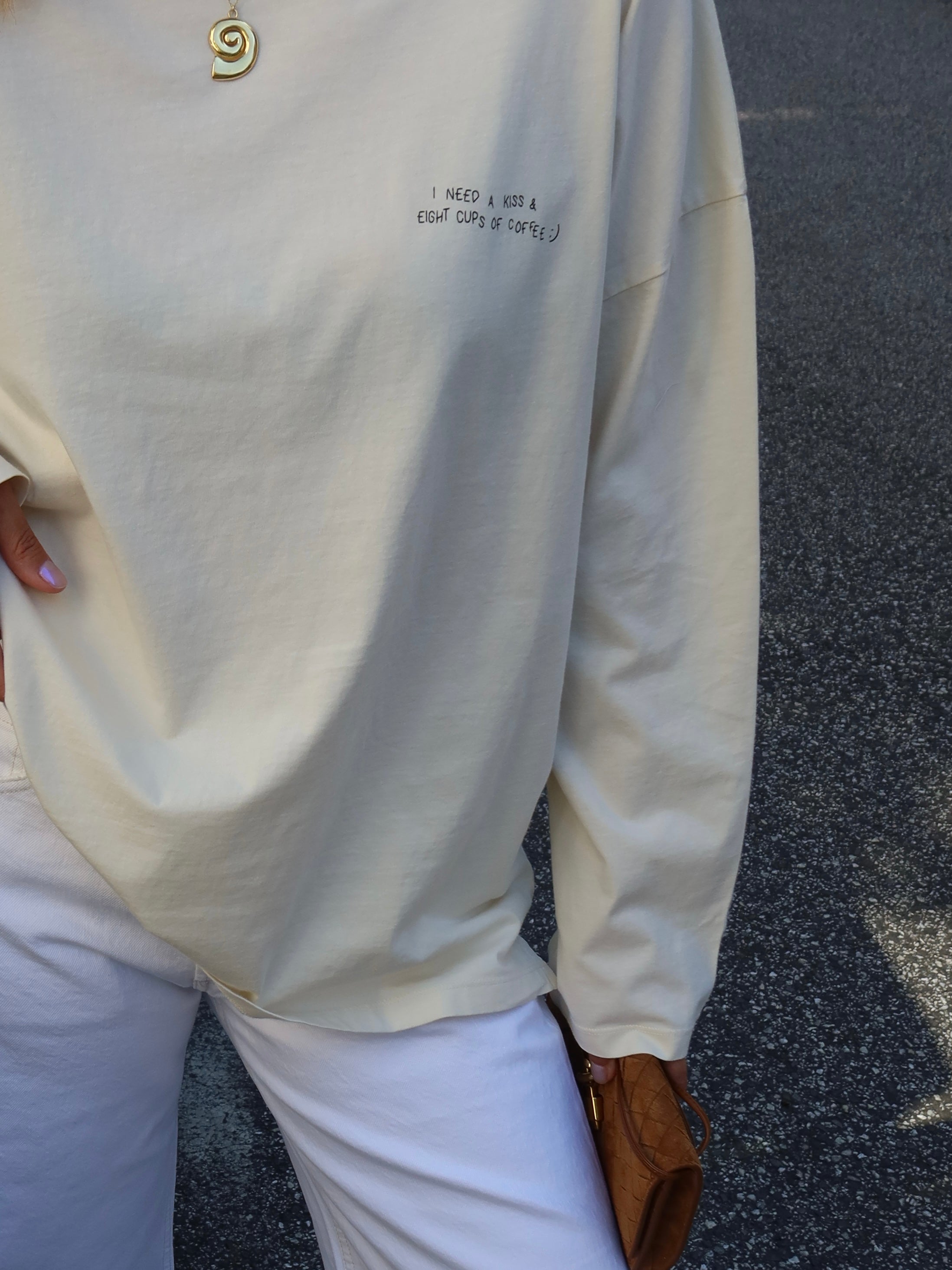 KISS & COFFEE LONGSLEEVE OFF WHITE