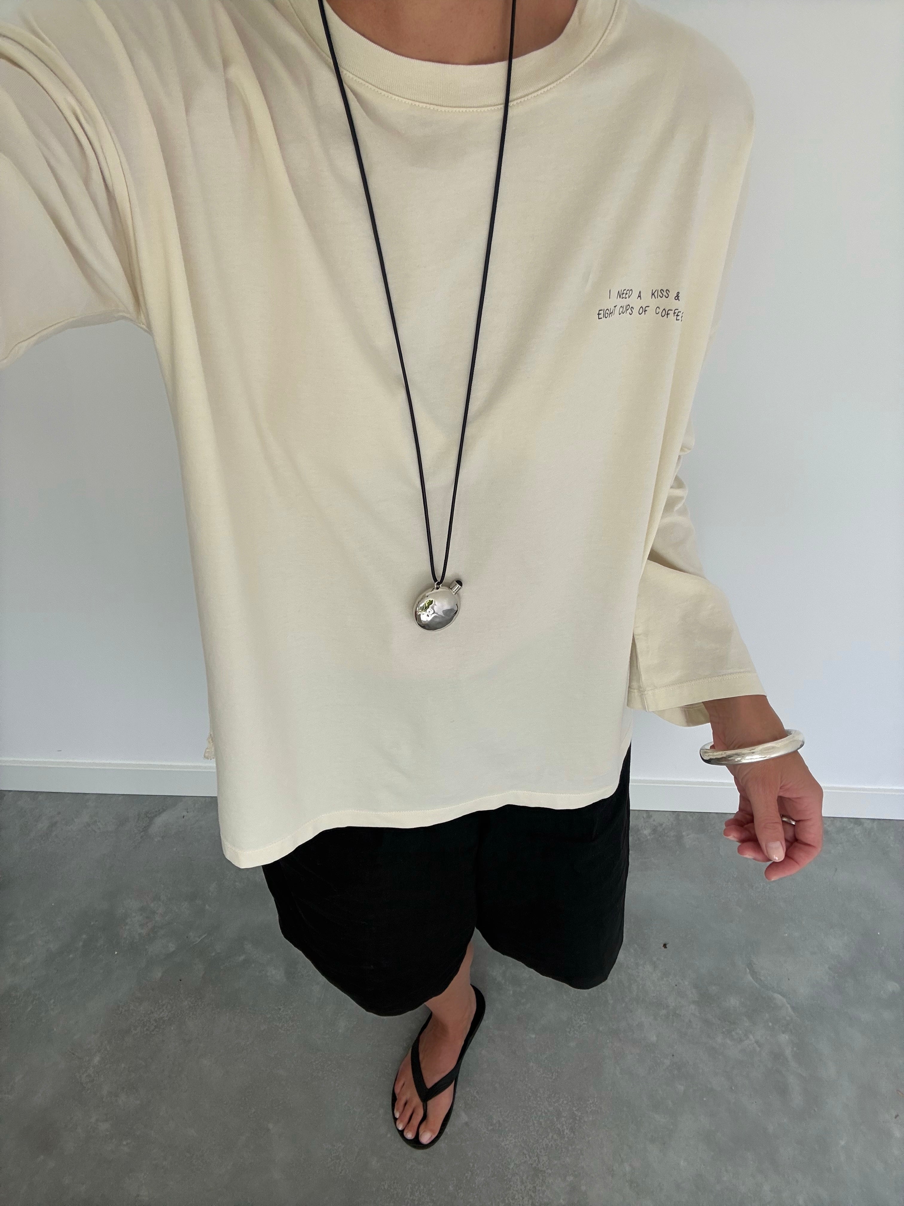 KISS & COFFEE LONGSLEEVE OFF WHITE