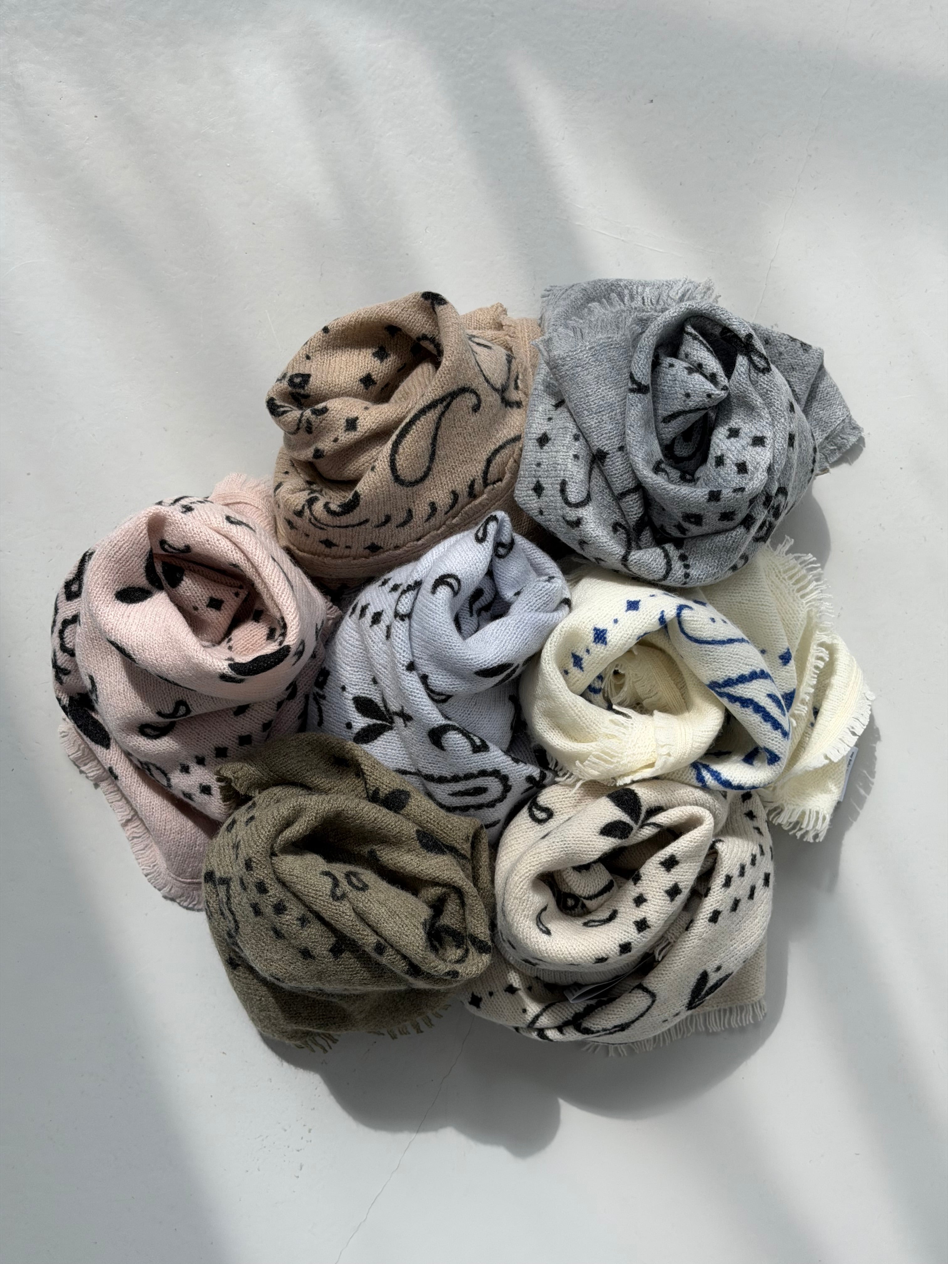 LARA SCARF MOZZARELLA