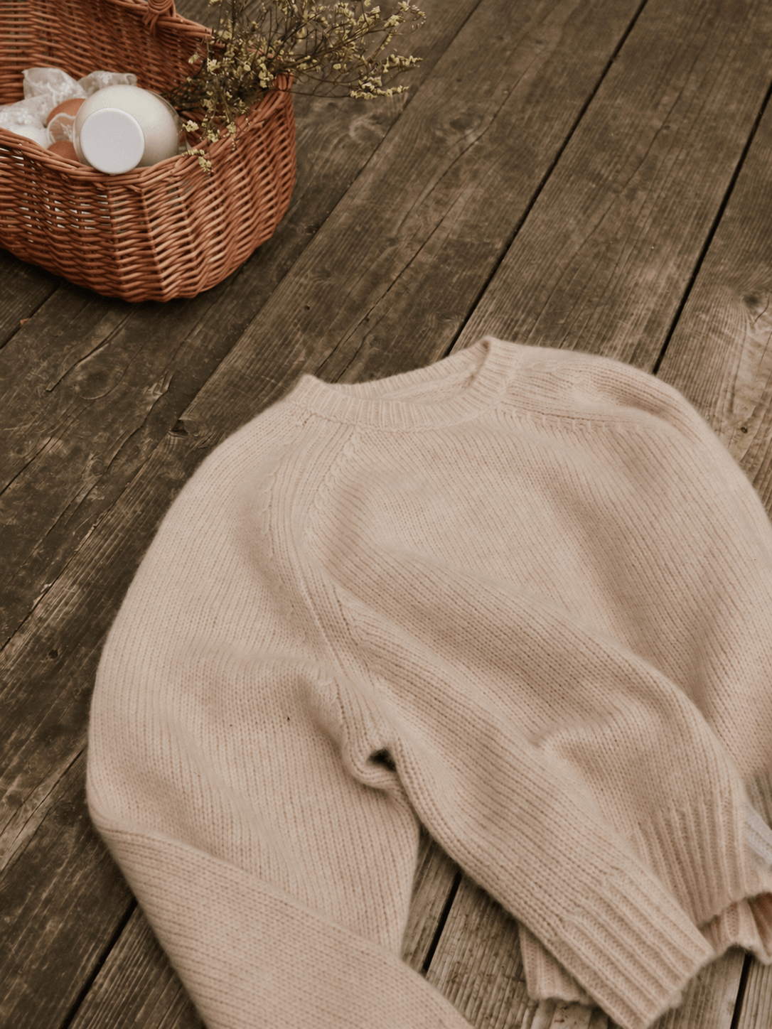 NOLA CREWNECK BEIGE