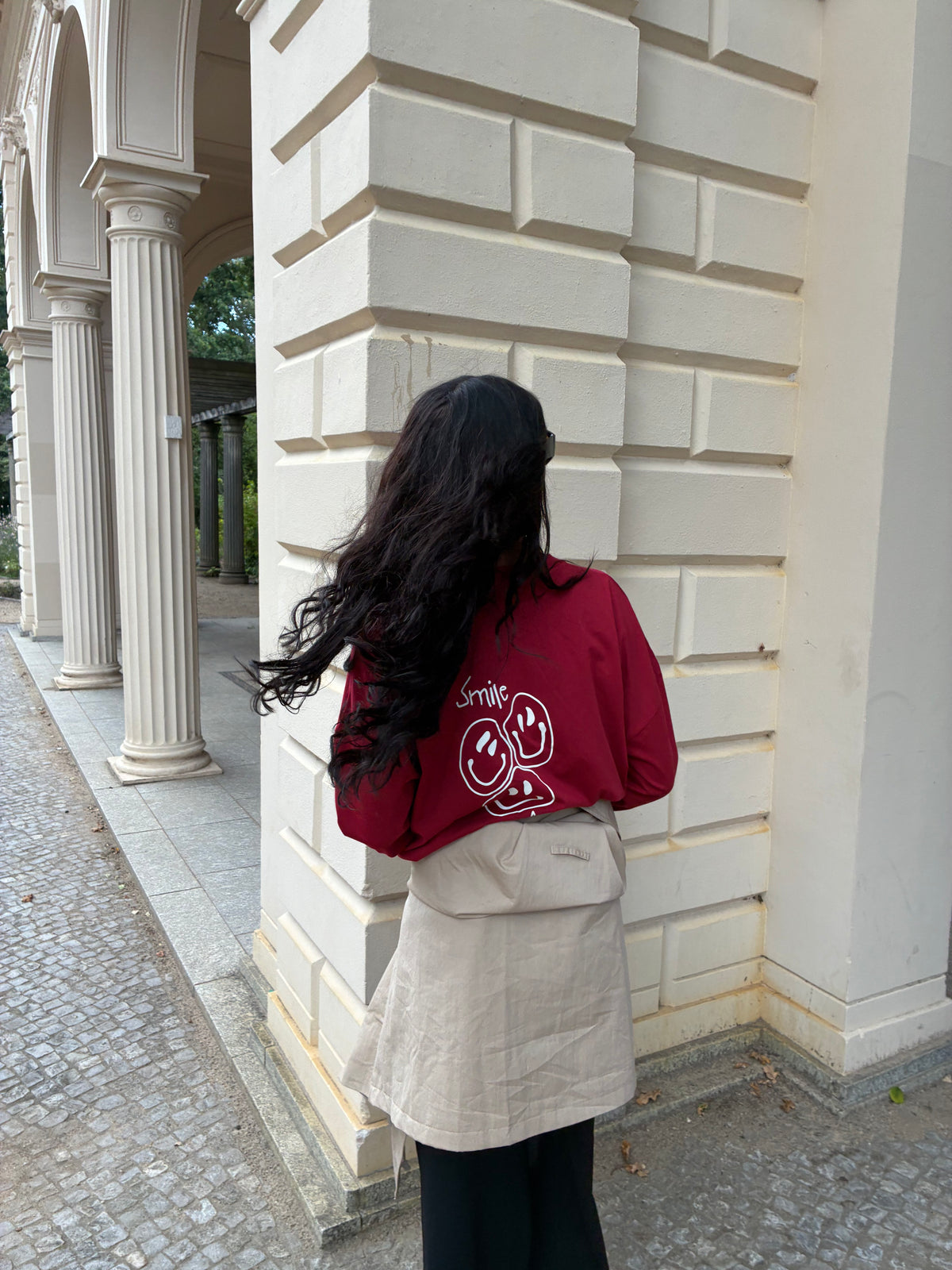 SMILEY LONGSLEEVE BURGUNDY I OFFWHITE