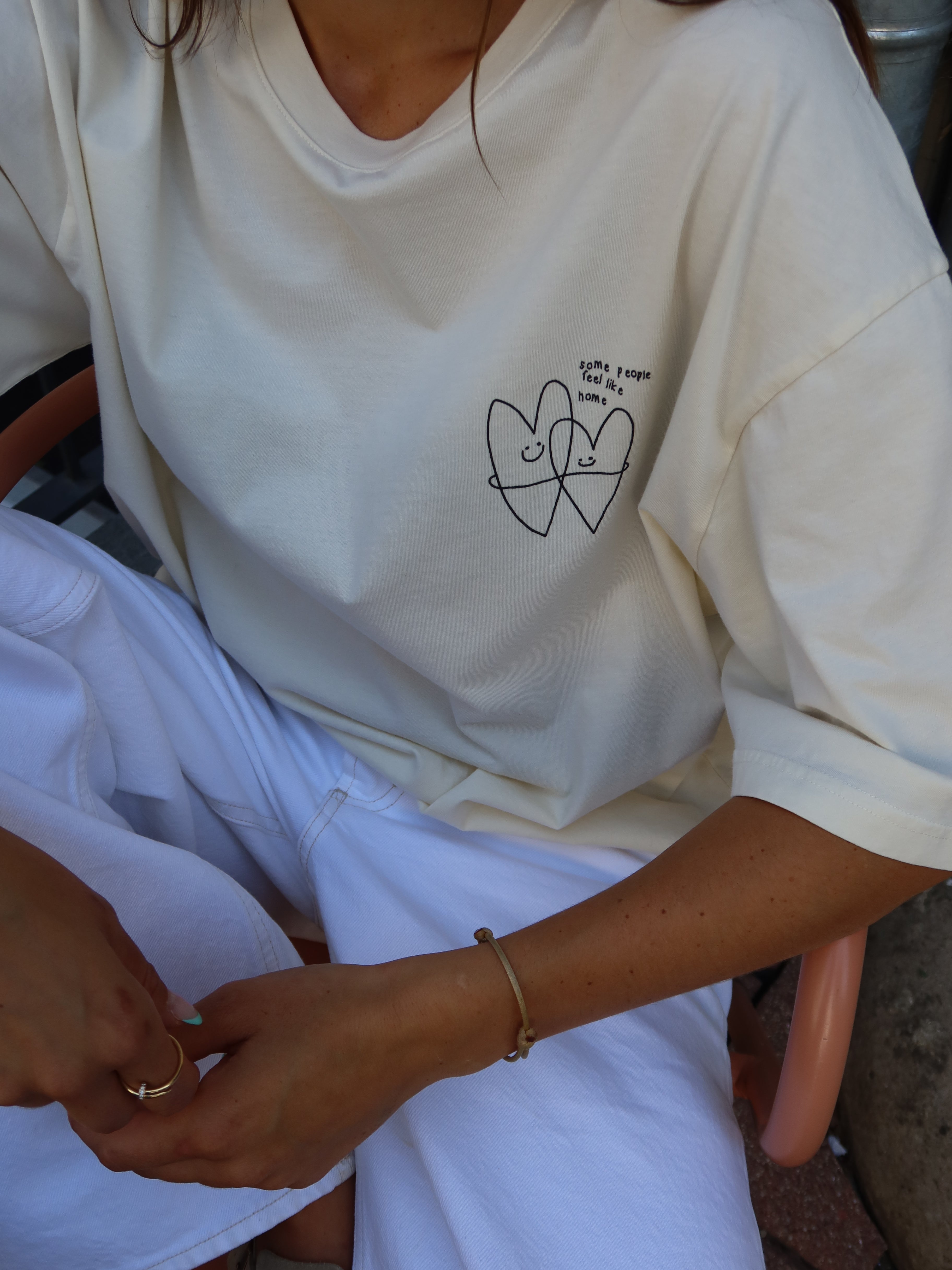 FEEL HOME T-SHIRT off white