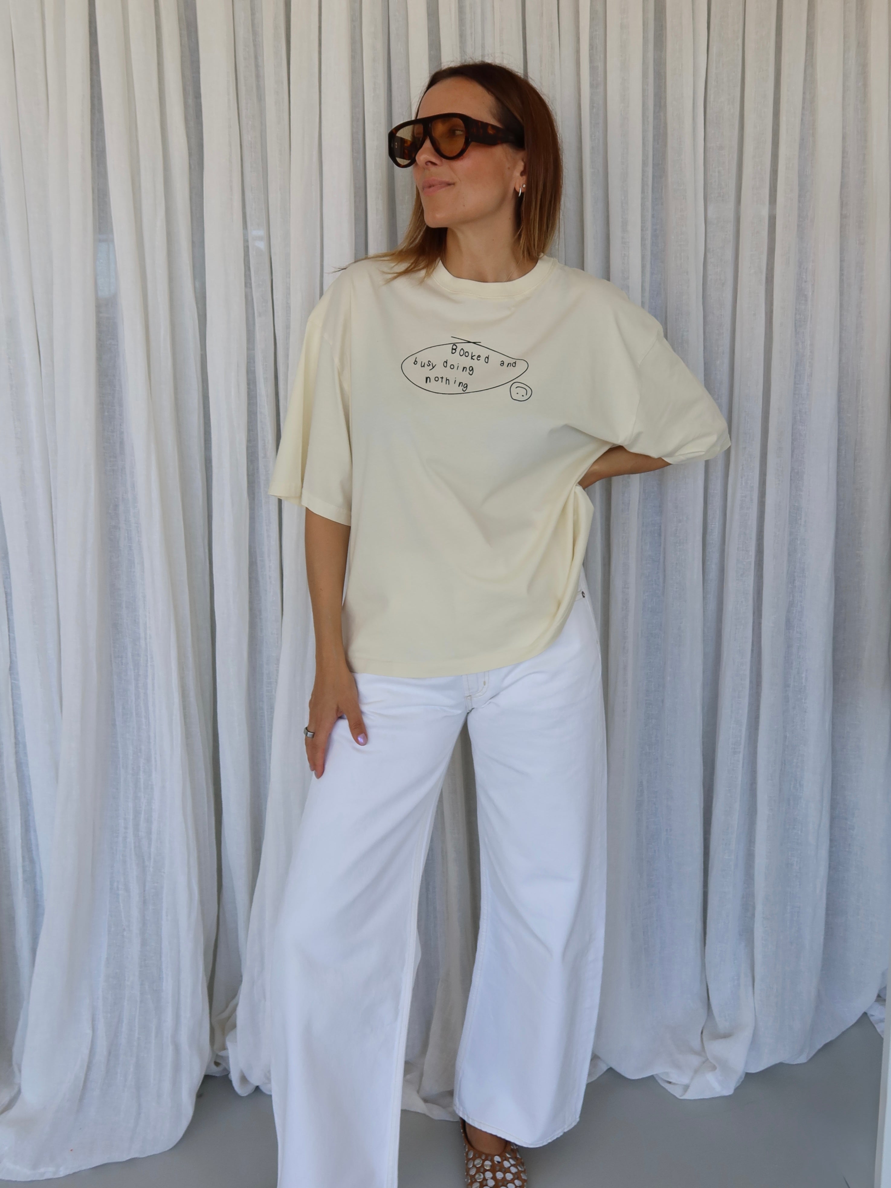 BOOKED & BUSY T-SHIRT OFF WHITE