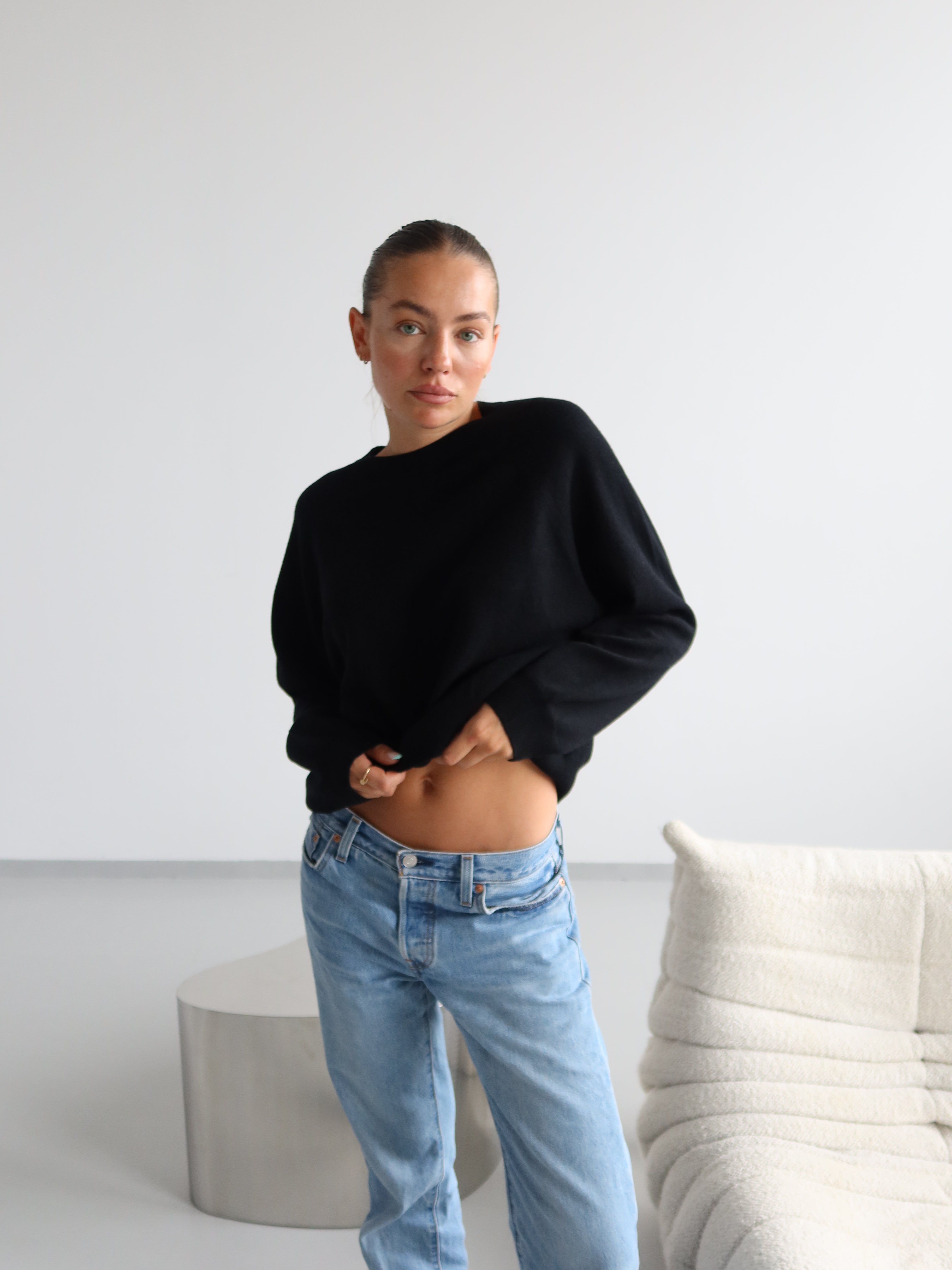 ANNA CREWNECK black