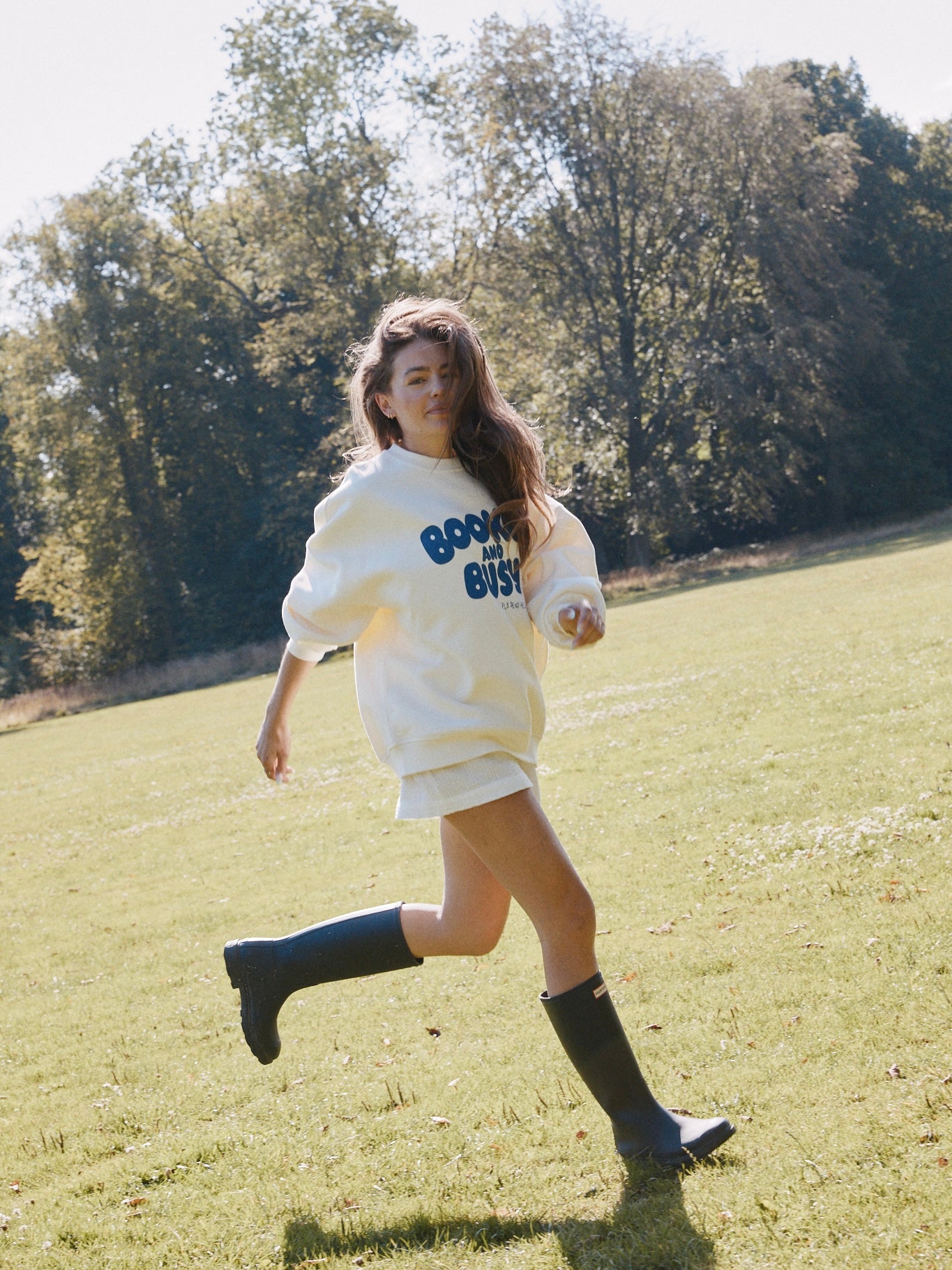 SEND HELP SWEATSHIRT OFF WHITE