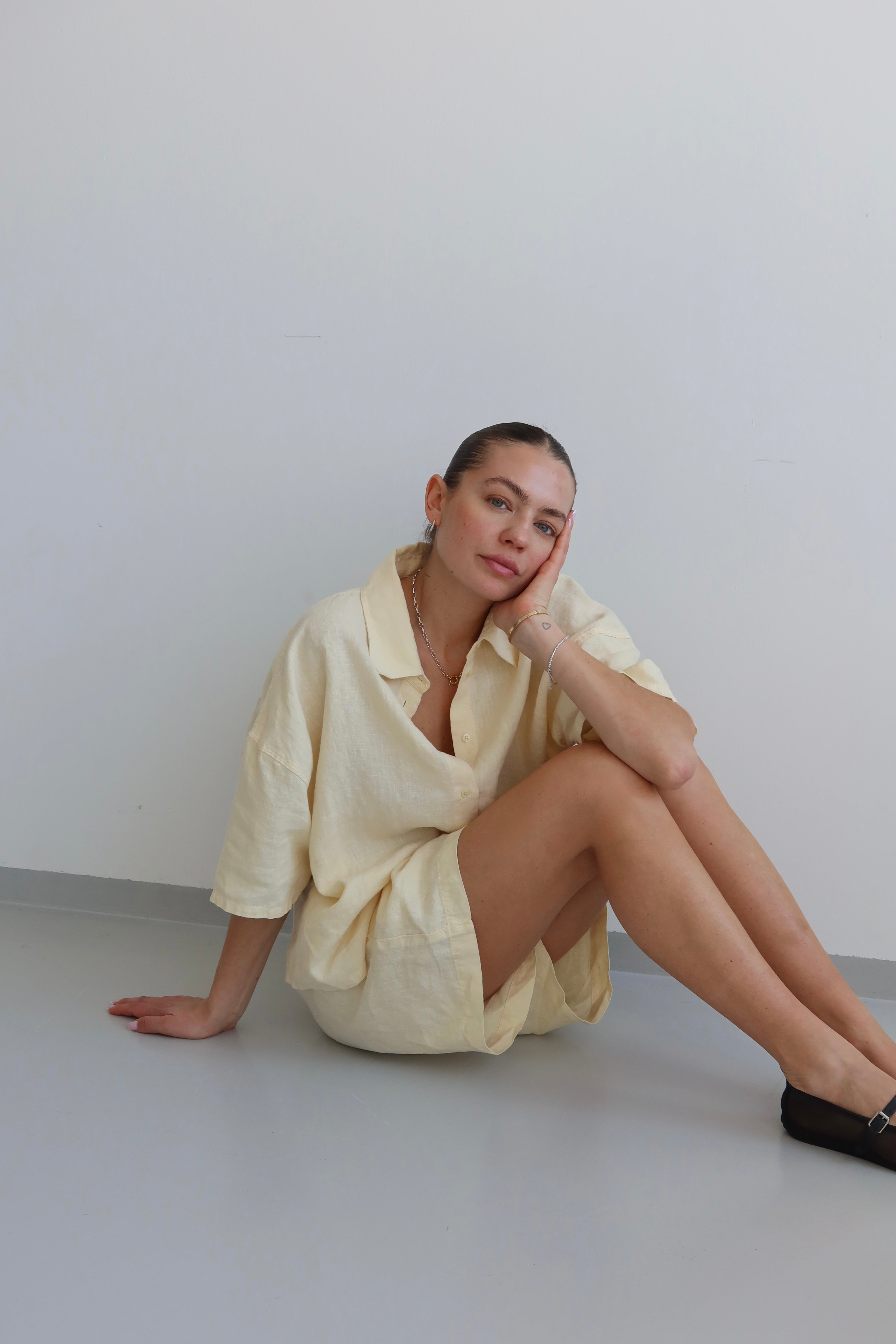 SOHO STUDIOS FILIPA LINEN SHORTS butter yellow