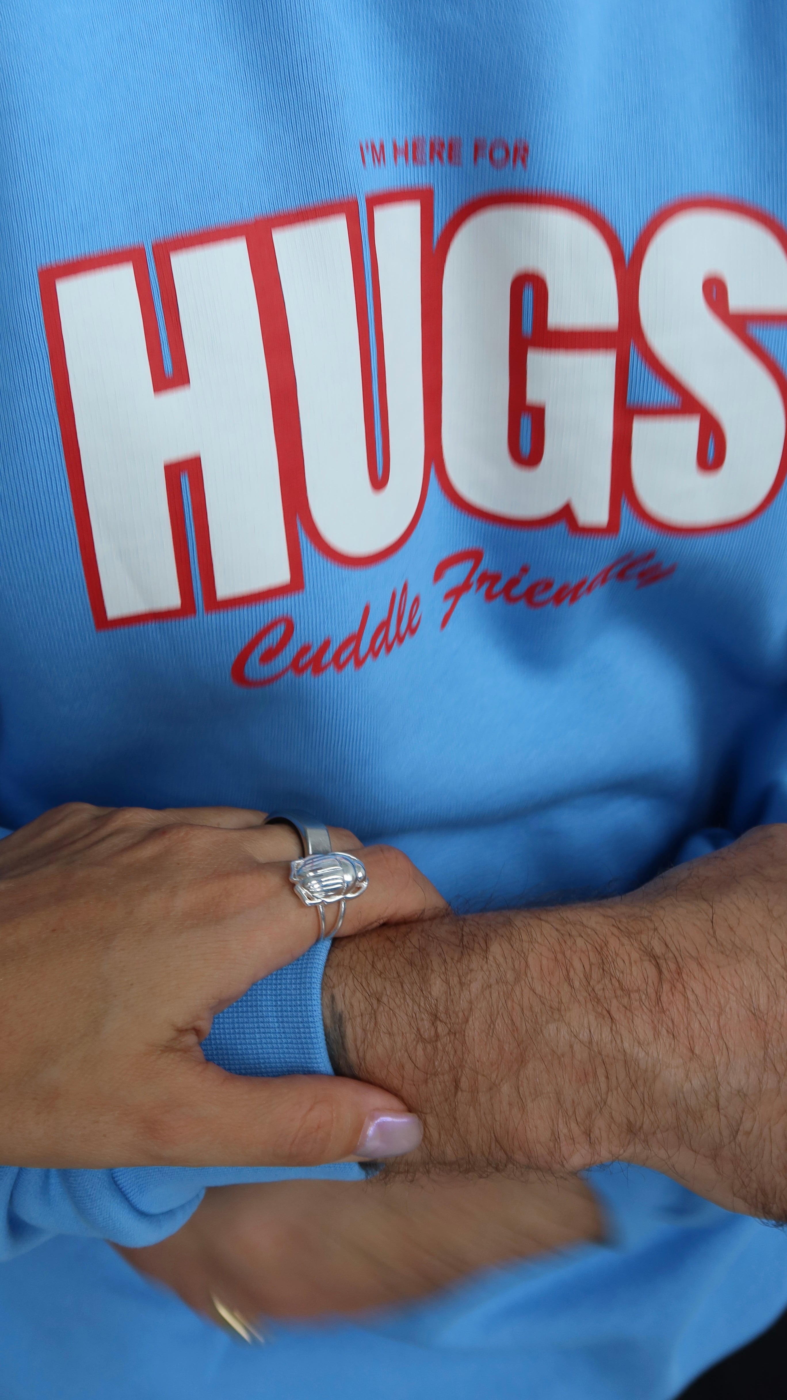 HUGS SWEATSHIRT POOL BLUE