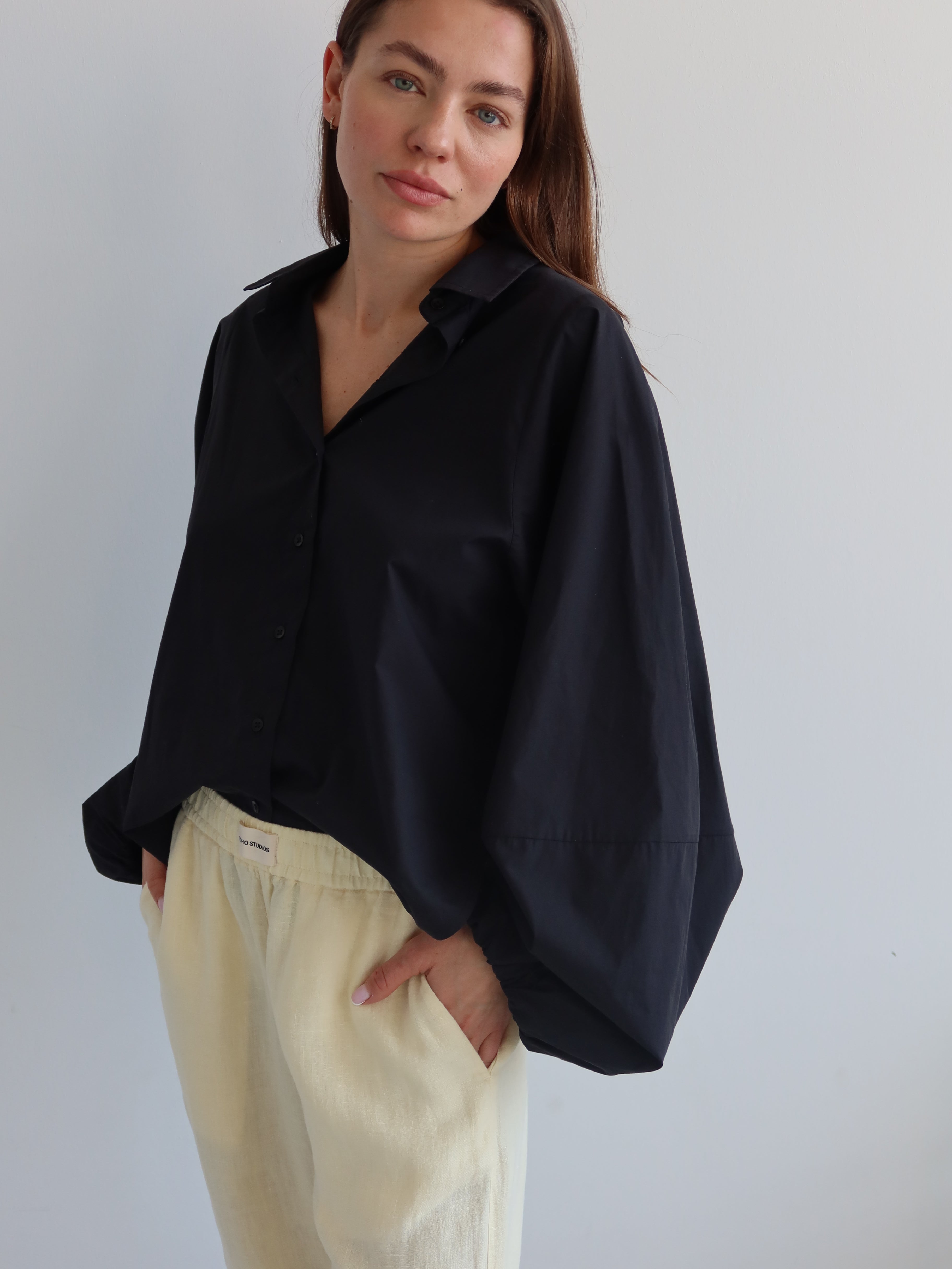 SOHO STUDIOS NOEMI VOLUME BLOUSE black