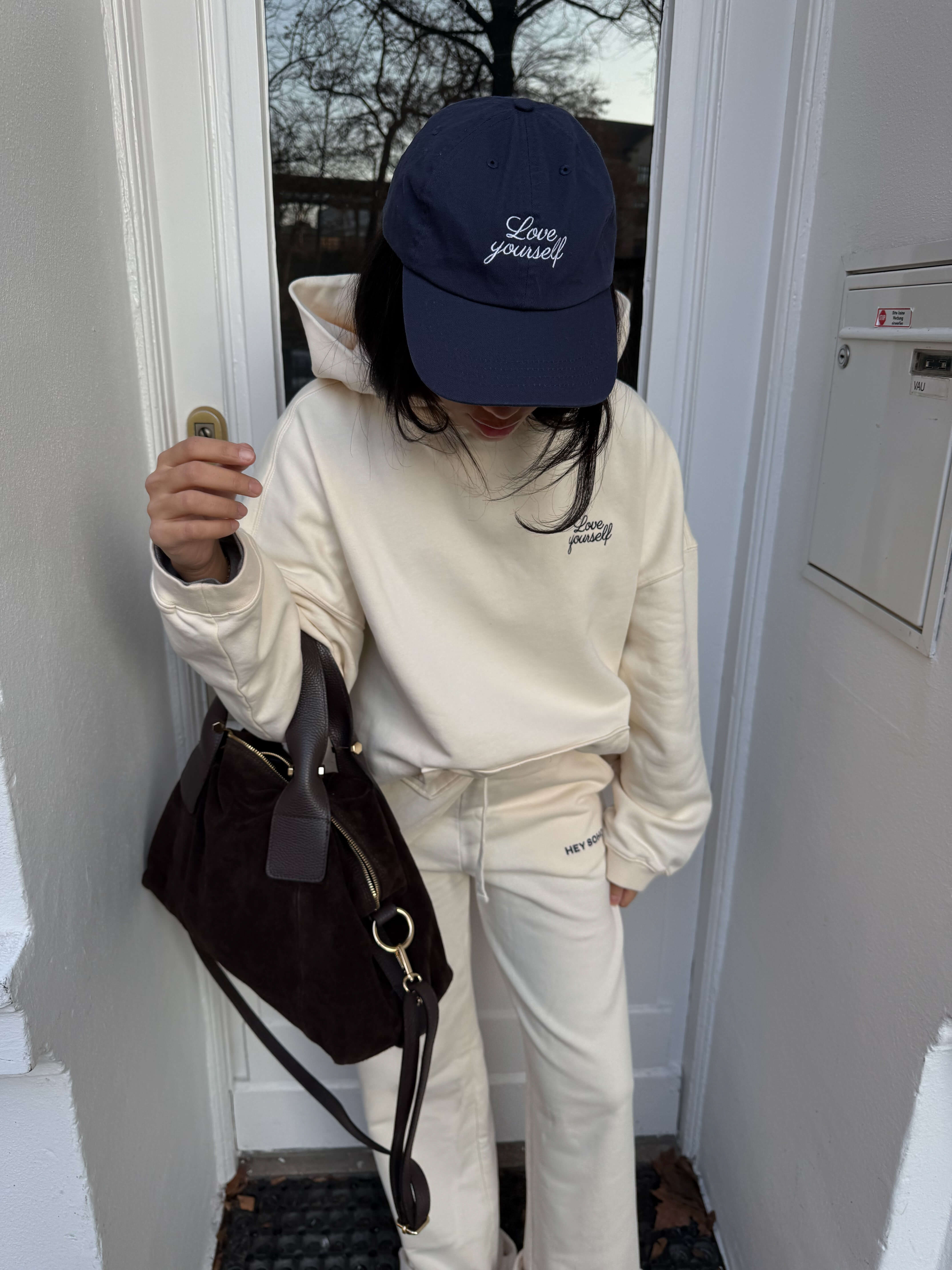 LOVE YOURSELF SWEATPANTS creme