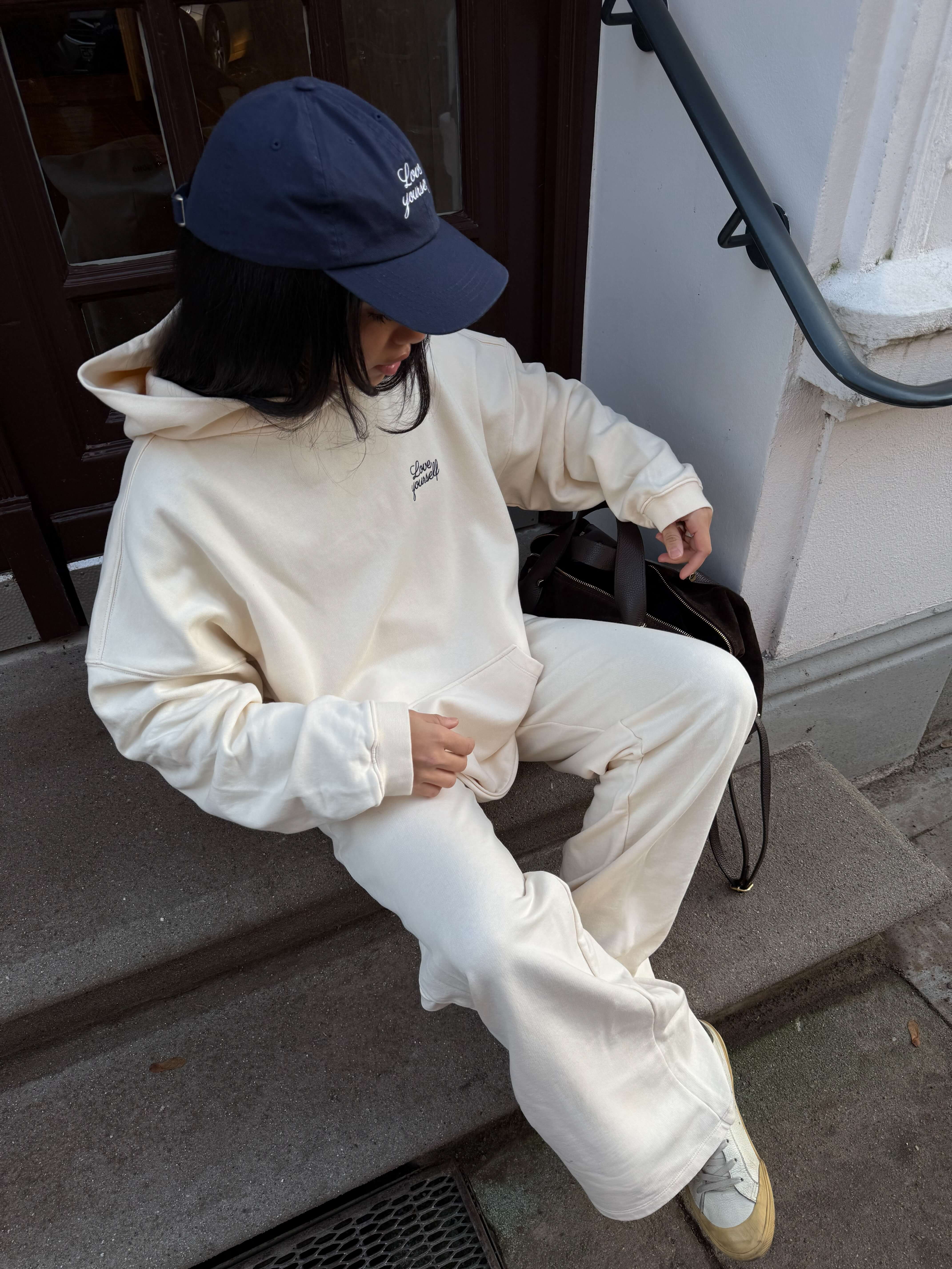 LOVE YOURSELF SWEATPANTS creme