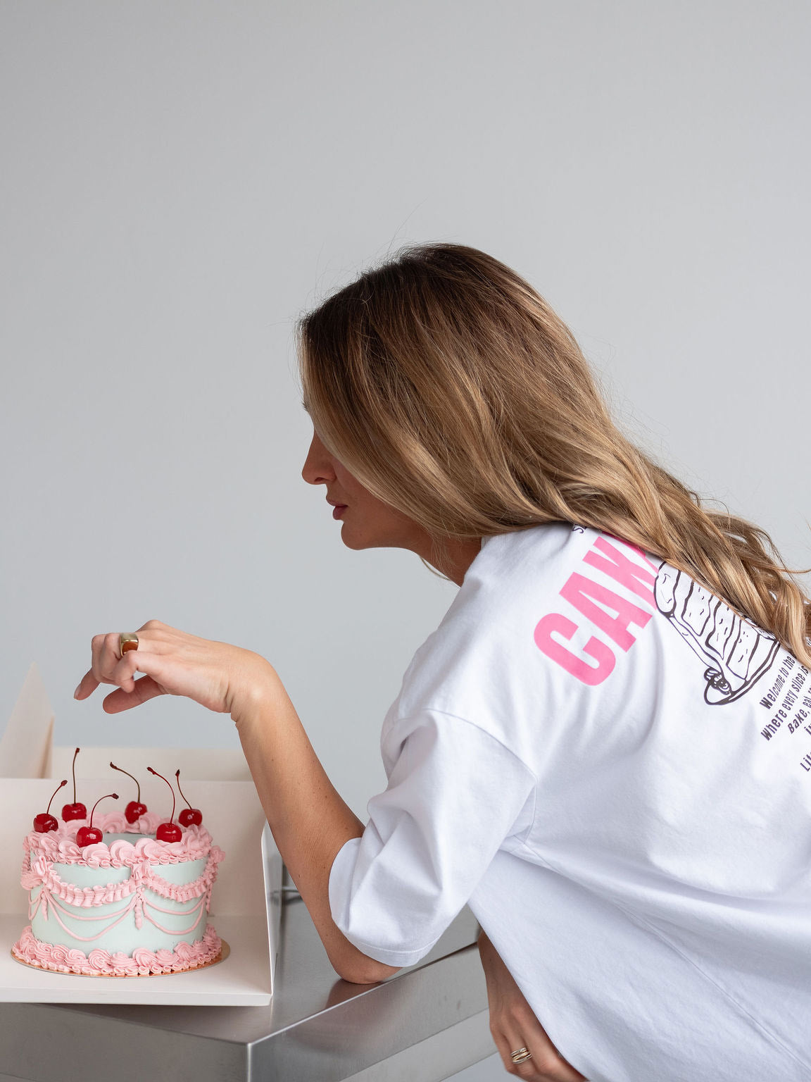 CAKE CLUB T-Shirt