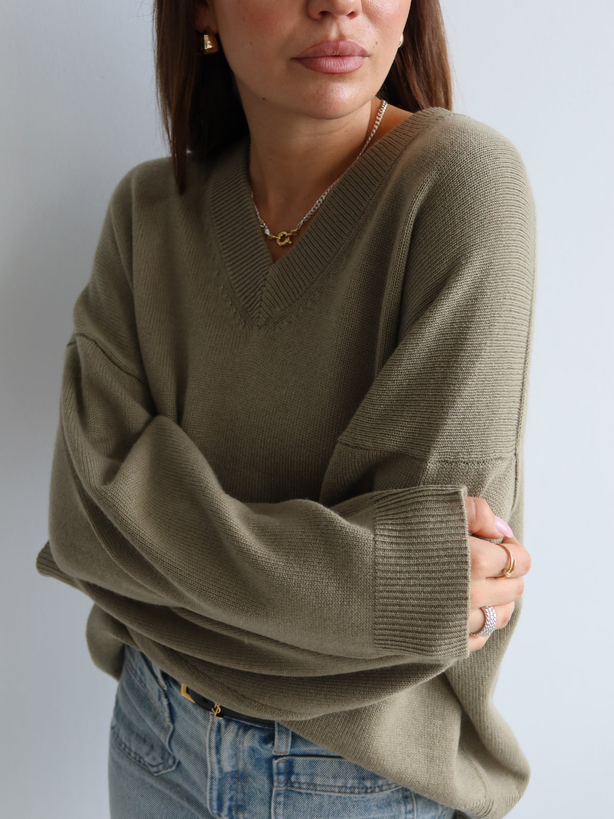 FENJA V-NECK KHAKI