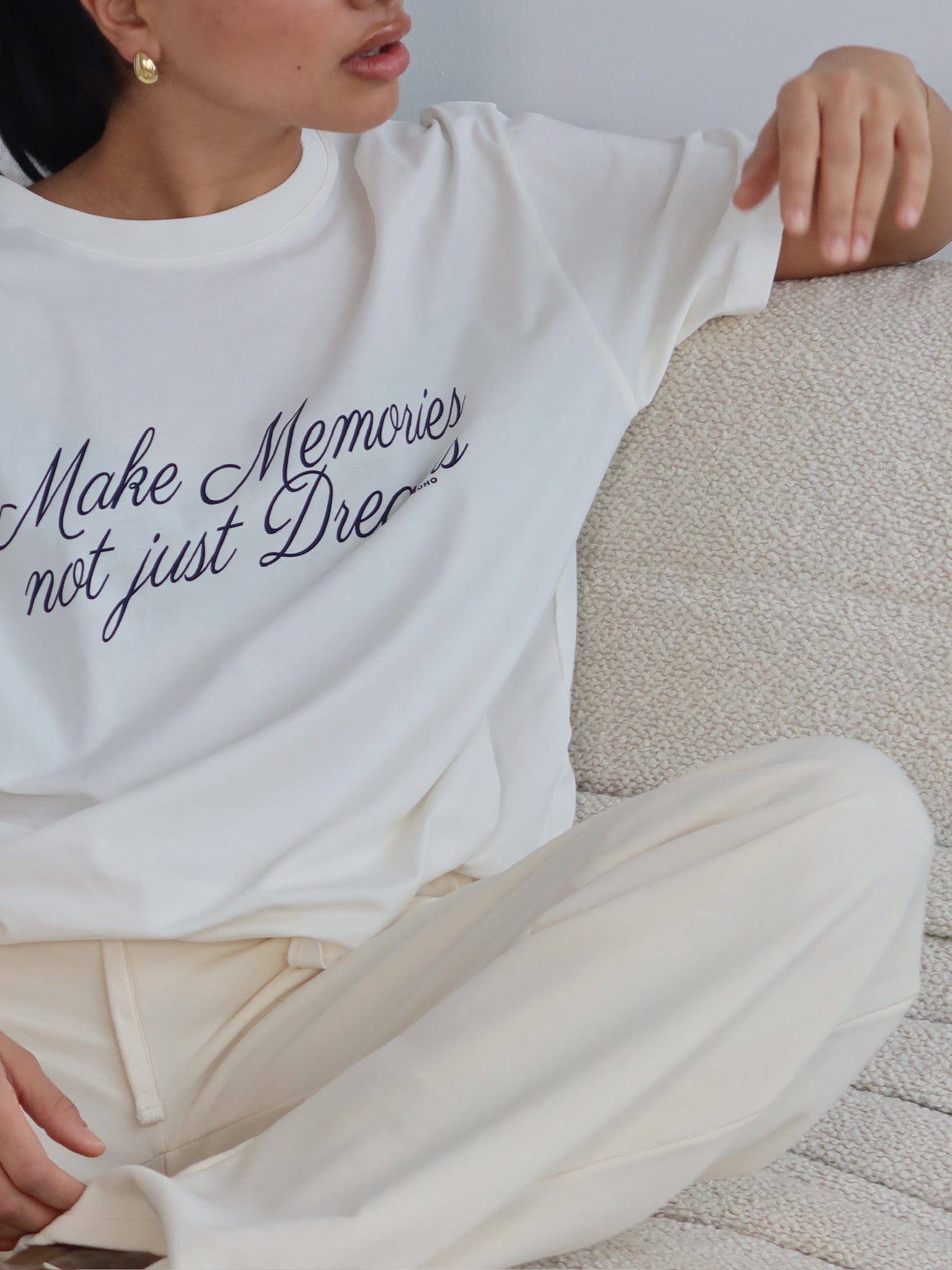 MAKE MEMORIES T-SHIRT CREME