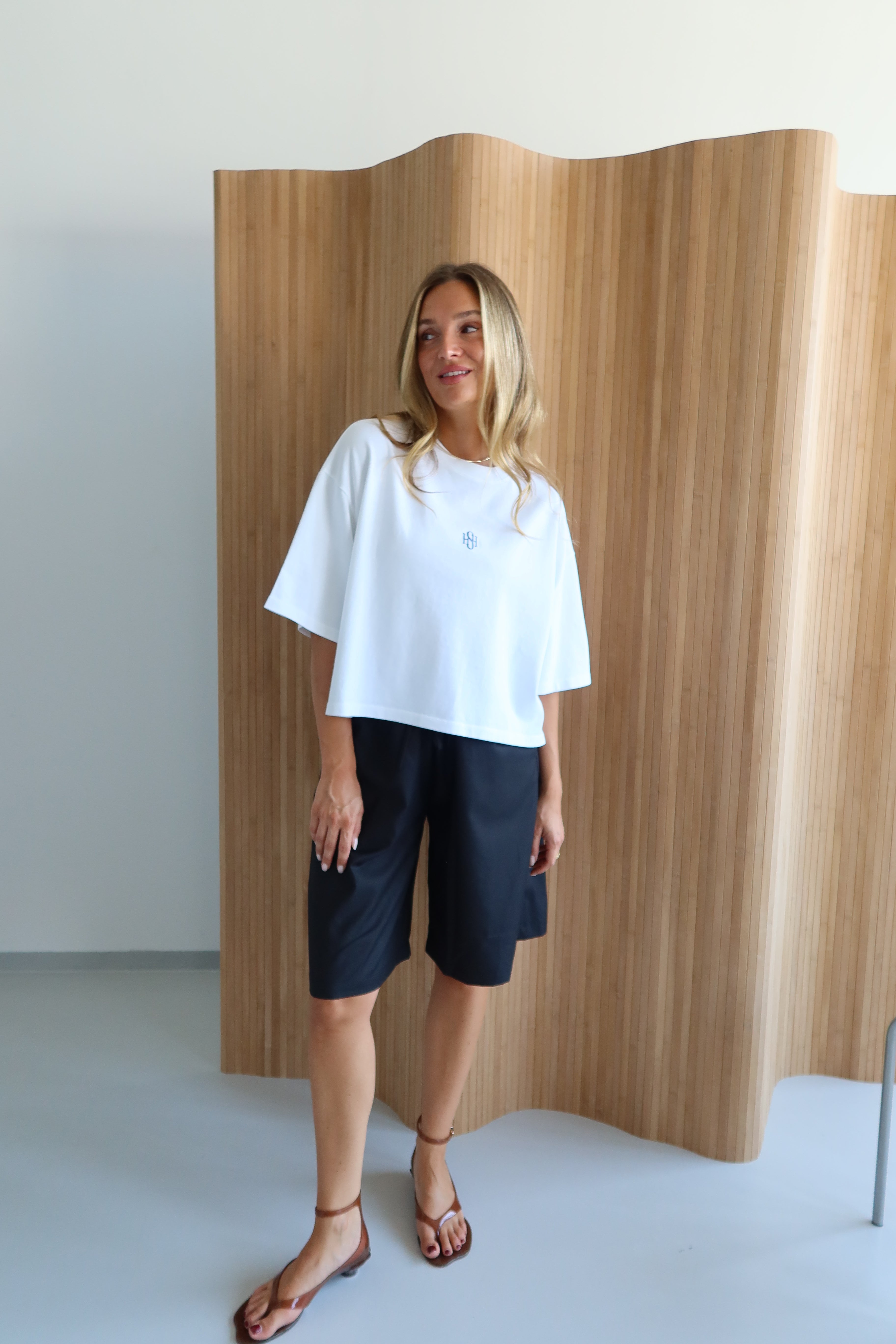 SOHO STUDIOS CROPPED T-SHIRT offwhite (EMBROIDERY)