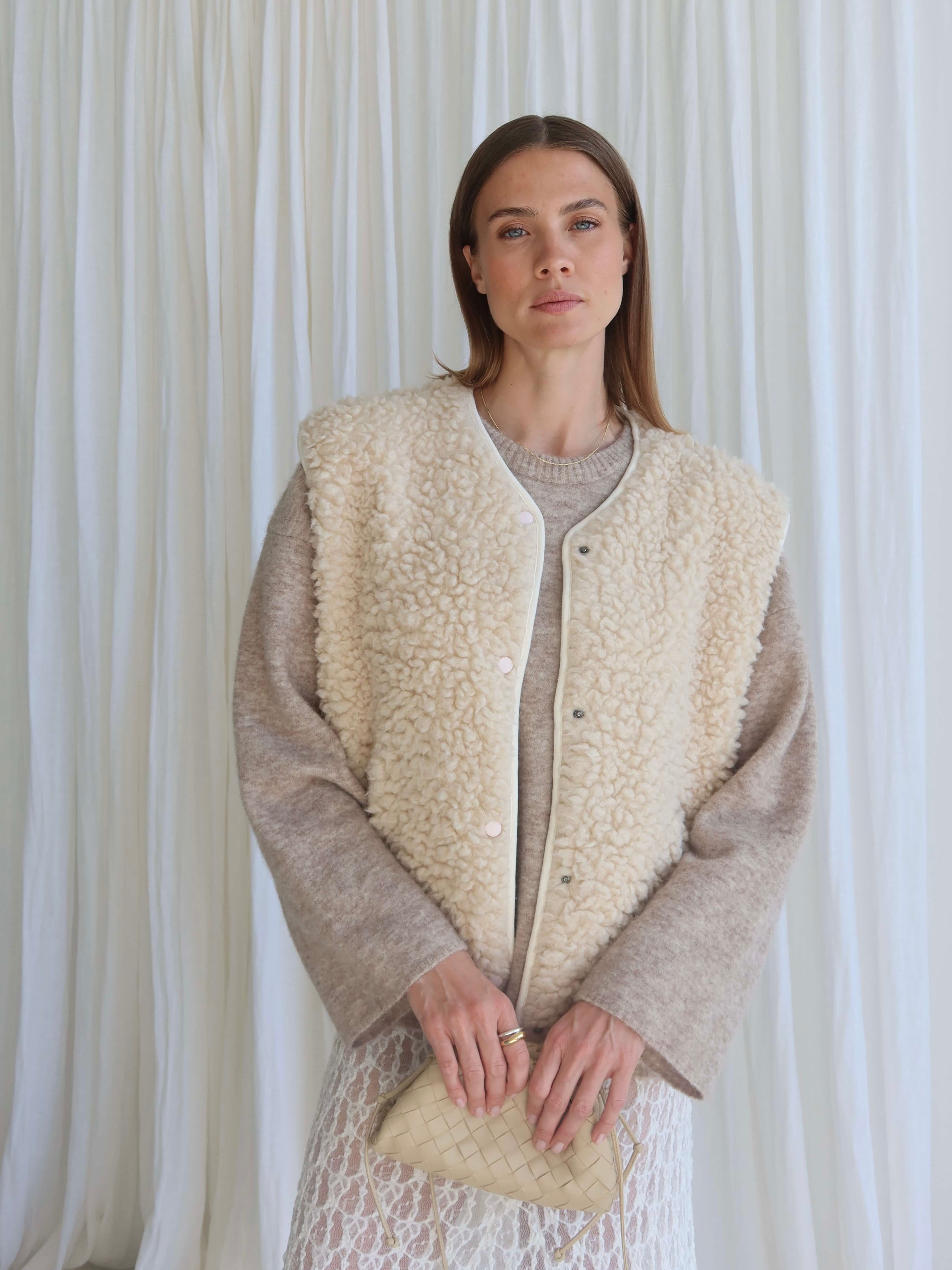SOHO STUDIOS CELINA VEST