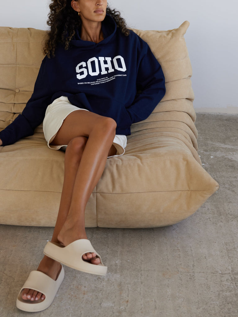SOHO COLLEGE Hoodie navy - heysoho